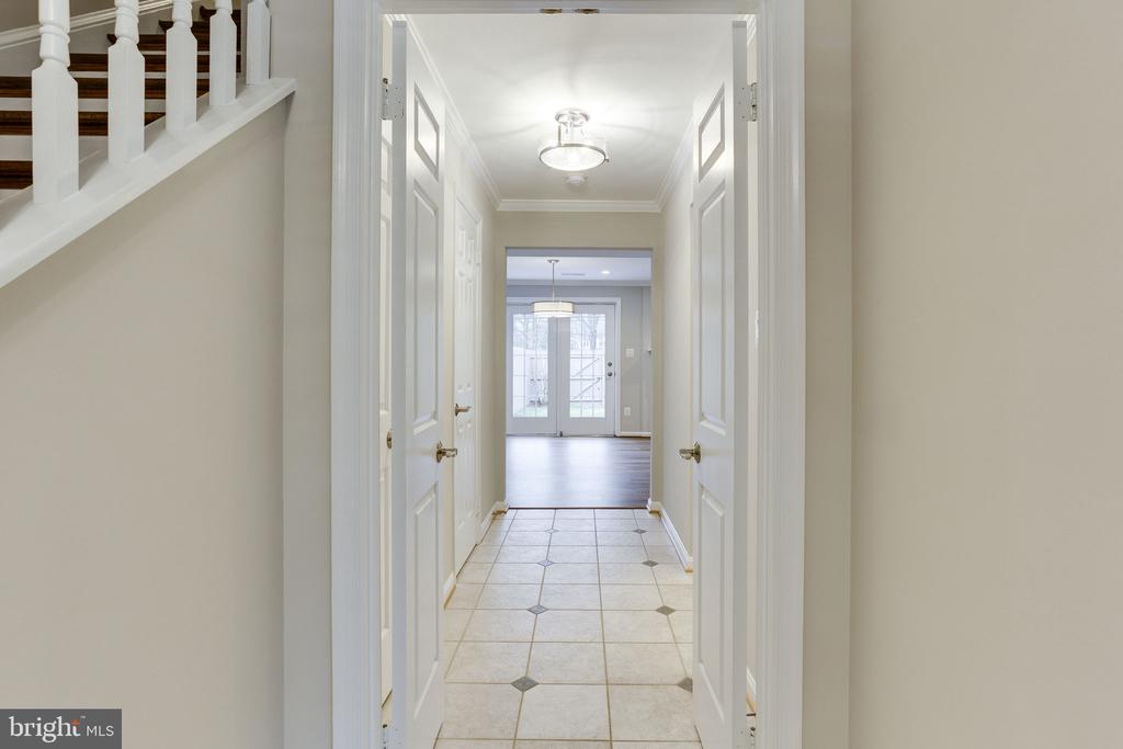 2313 MCGREGOR CT