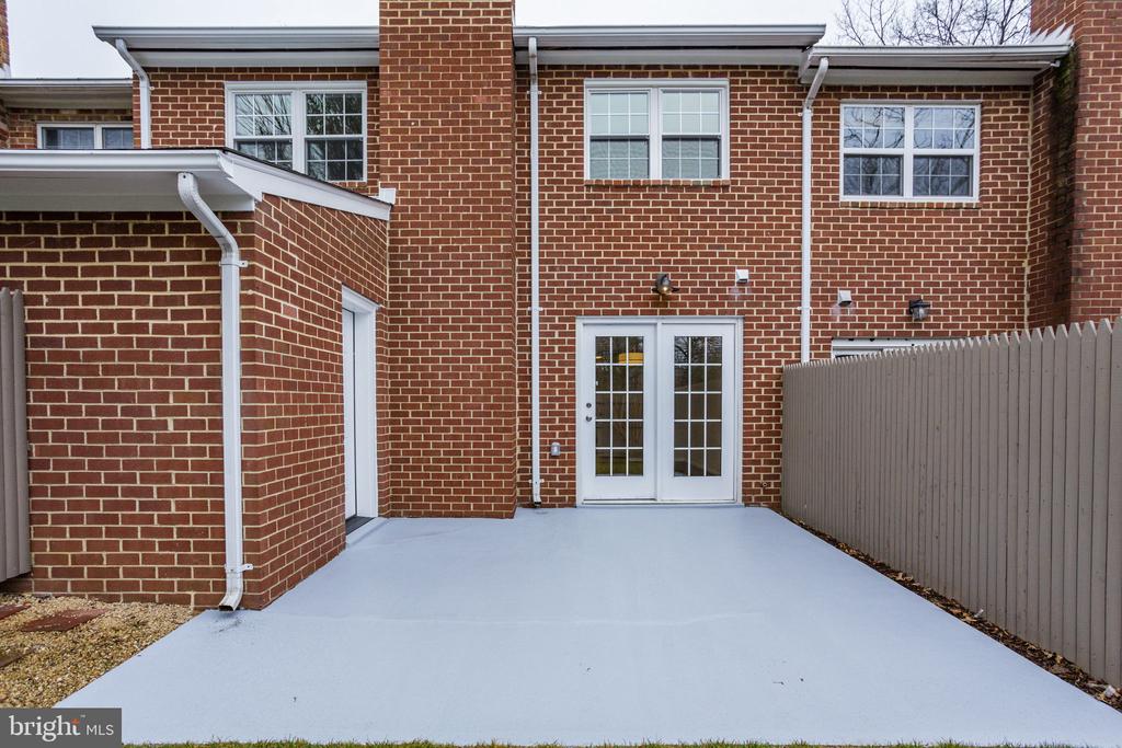 2313 MCGREGOR CT