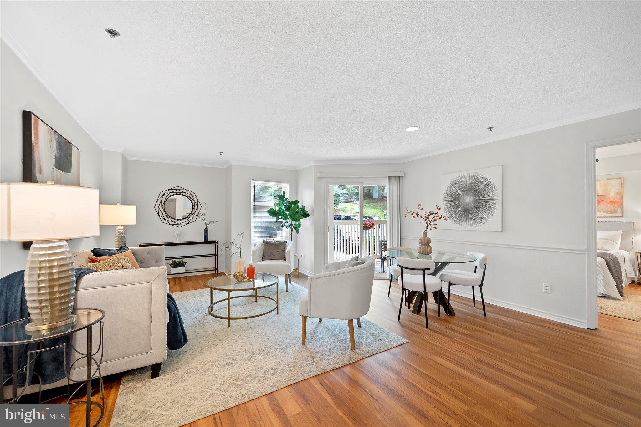 1524 LINCOLN WAY #111