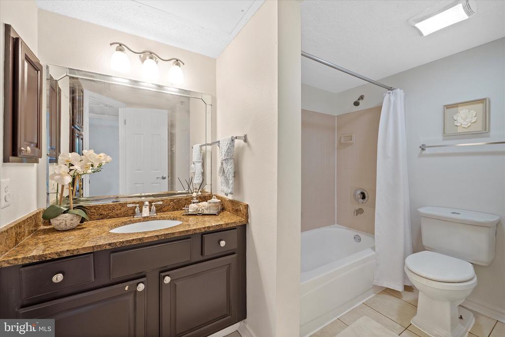 1524 LINCOLN WAY #111