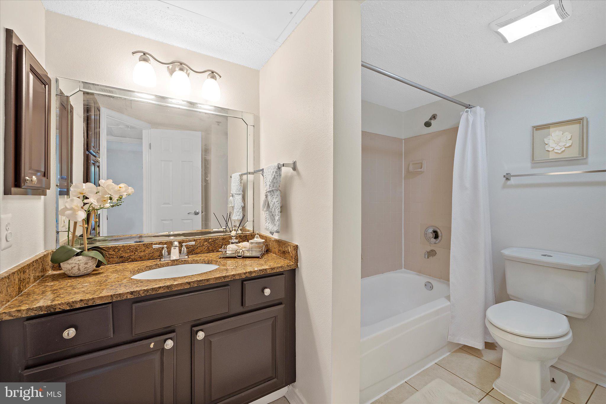 1524 LINCOLN WAY #111