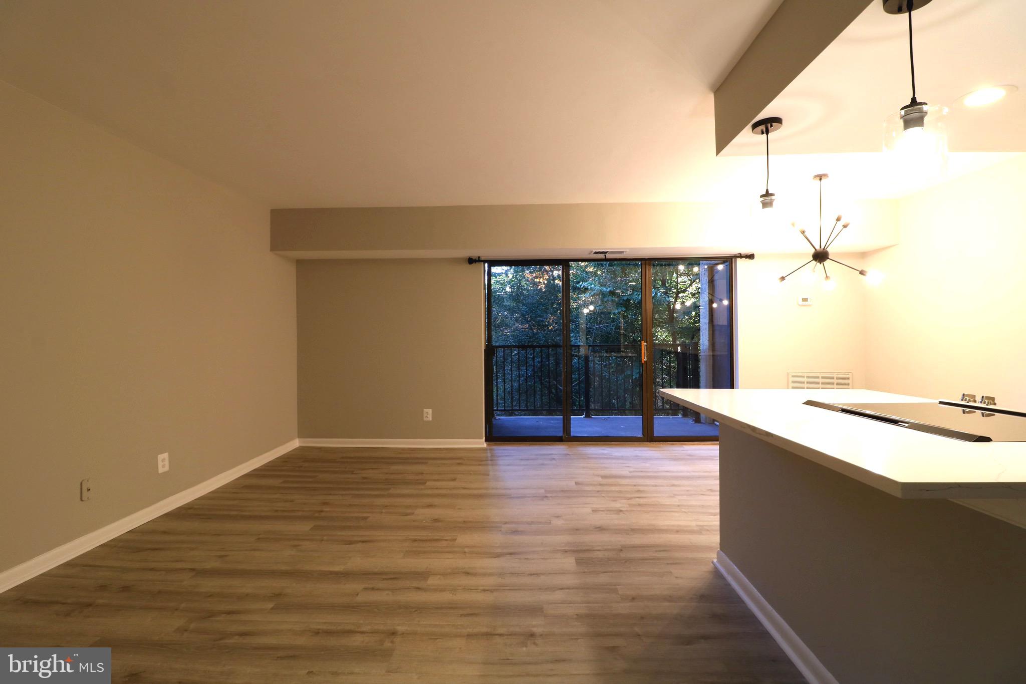 2249 CASTLE ROCK SQ #11C