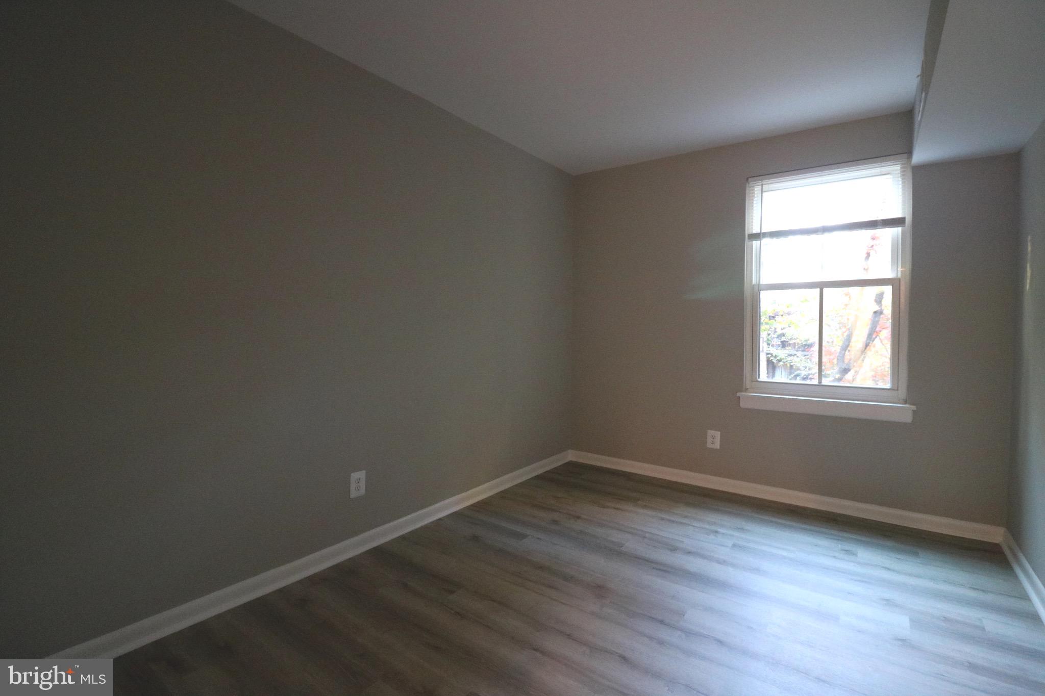 2249 CASTLE ROCK SQ #11C