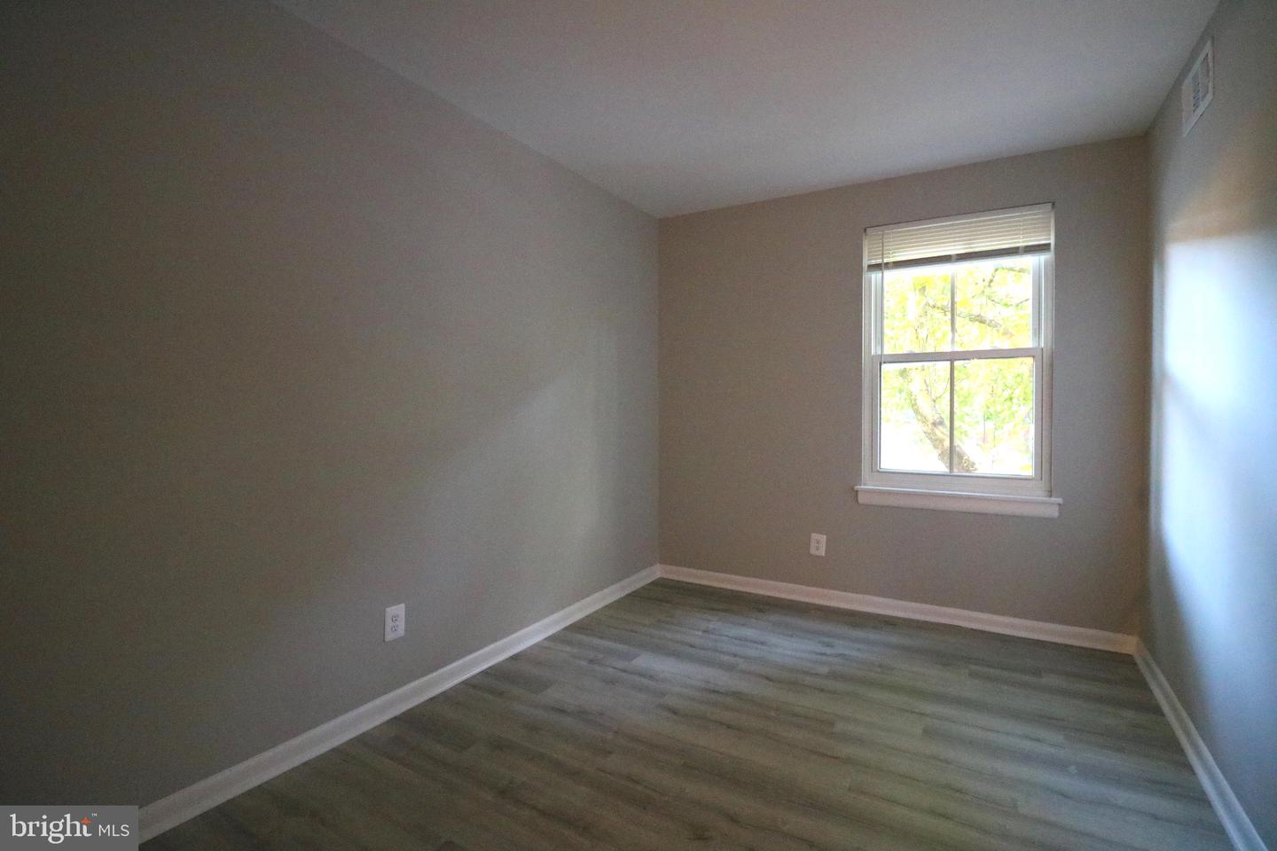 2249 CASTLE ROCK SQ #11C