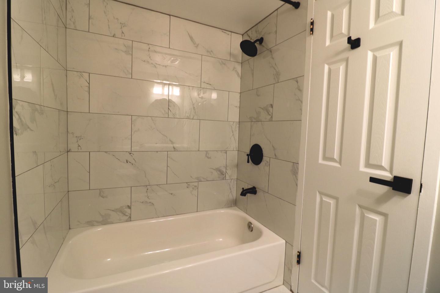 2249 CASTLE ROCK SQ #11C