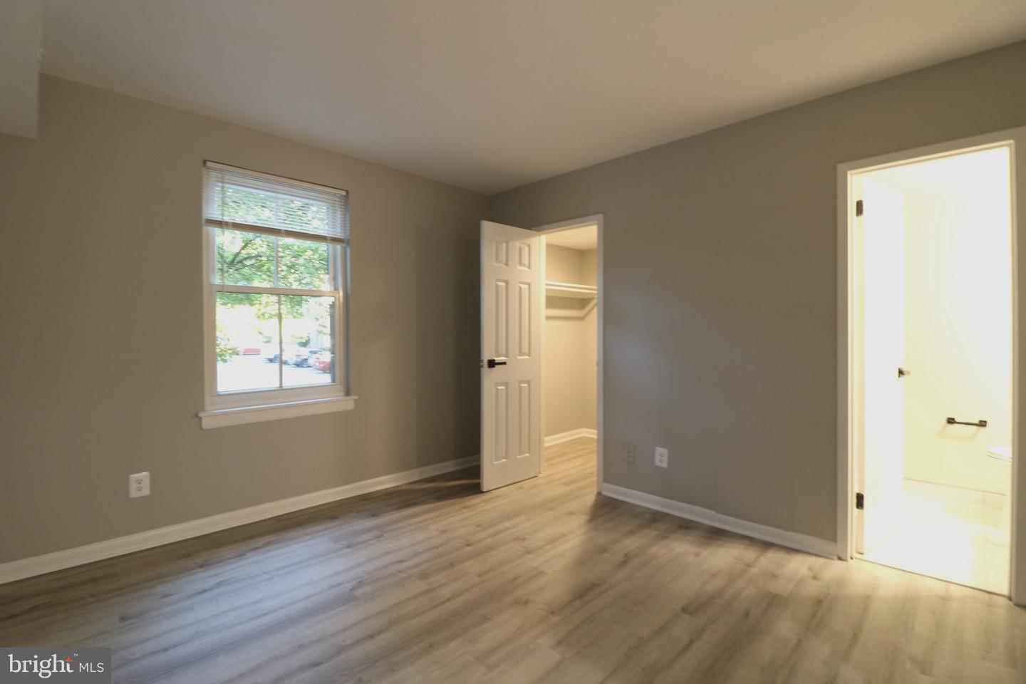 2249 CASTLE ROCK SQ #11C