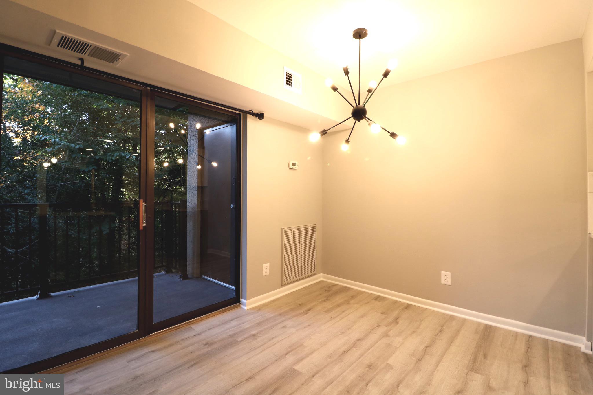 2249 CASTLE ROCK SQ #11C