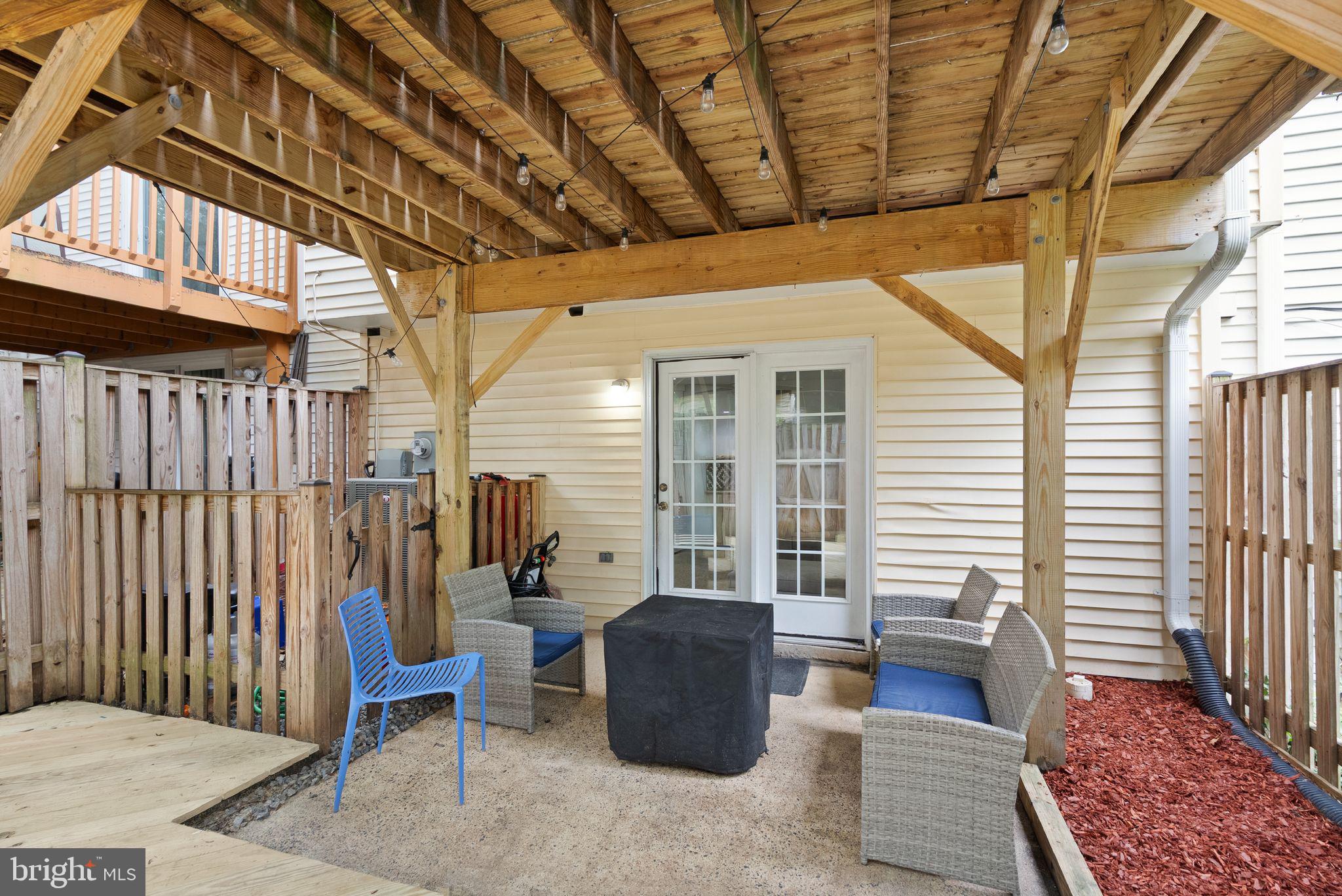 6024 Crown Royal Cir