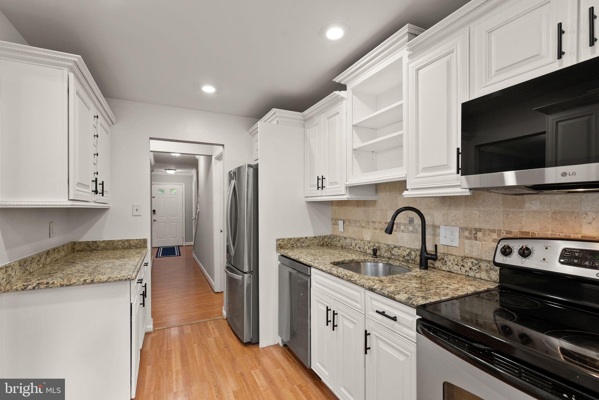 6024 Crown Royal Cir