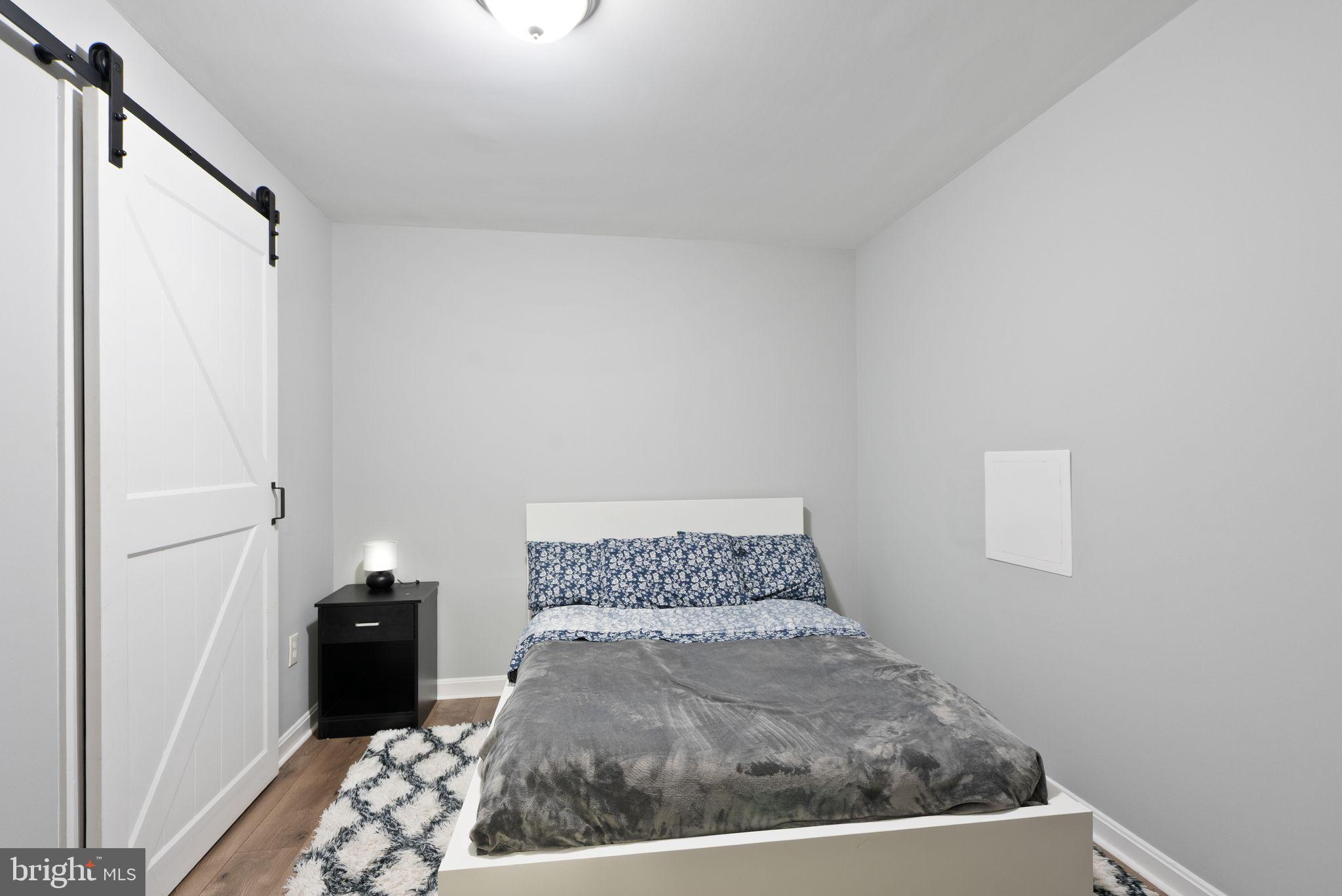 6024 Crown Royal Cir