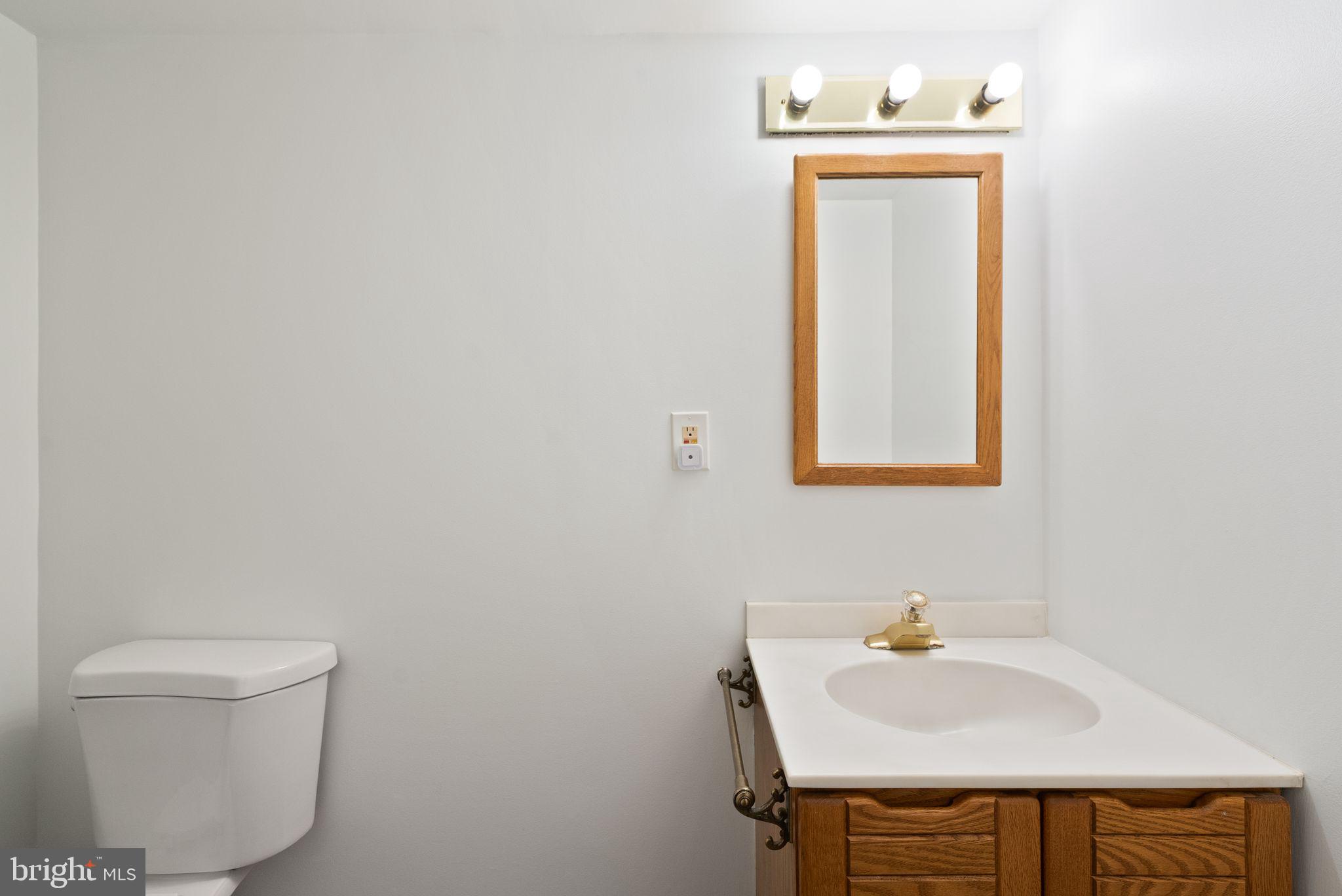 6024 Crown Royal Cir