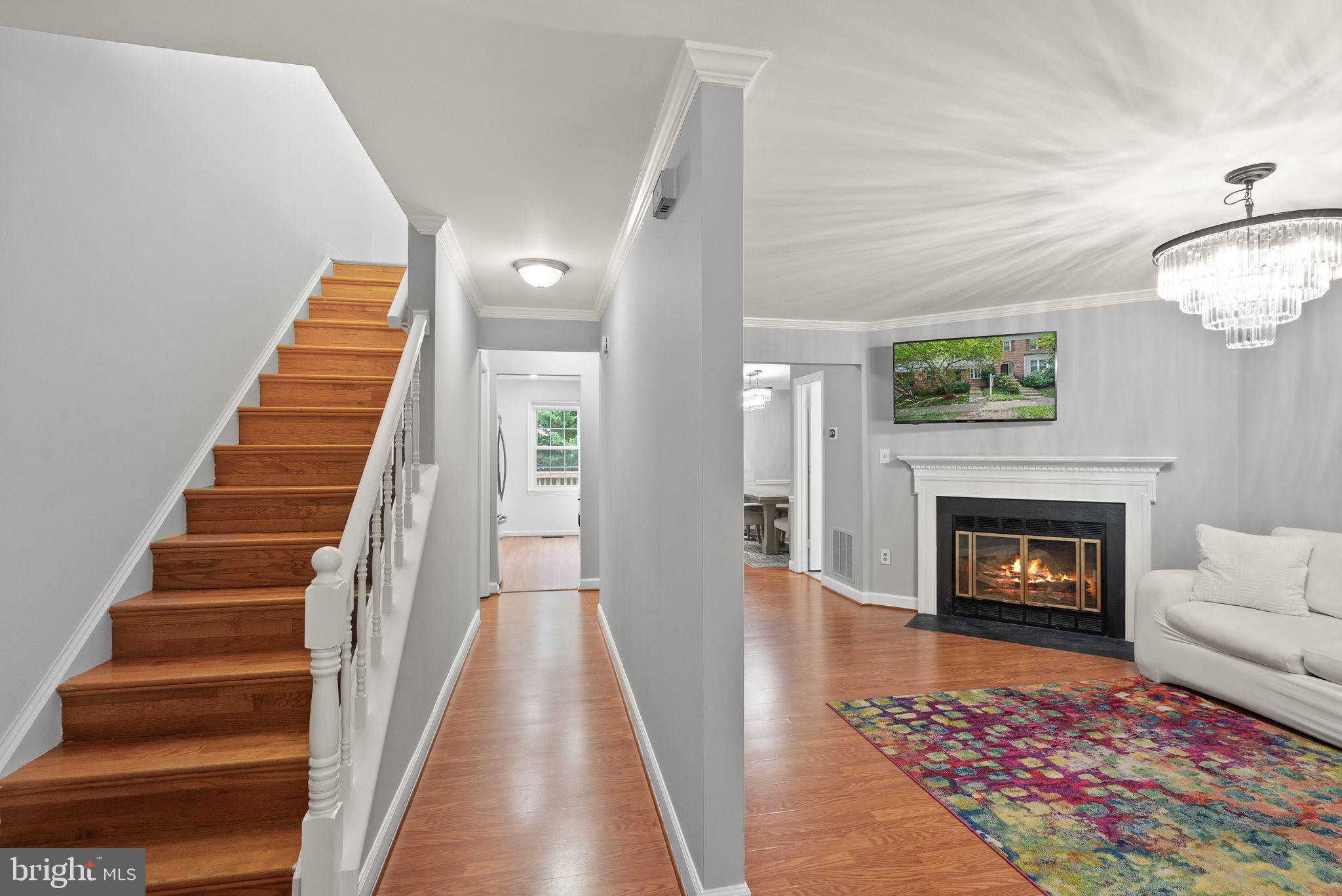 6024 Crown Royal Cir