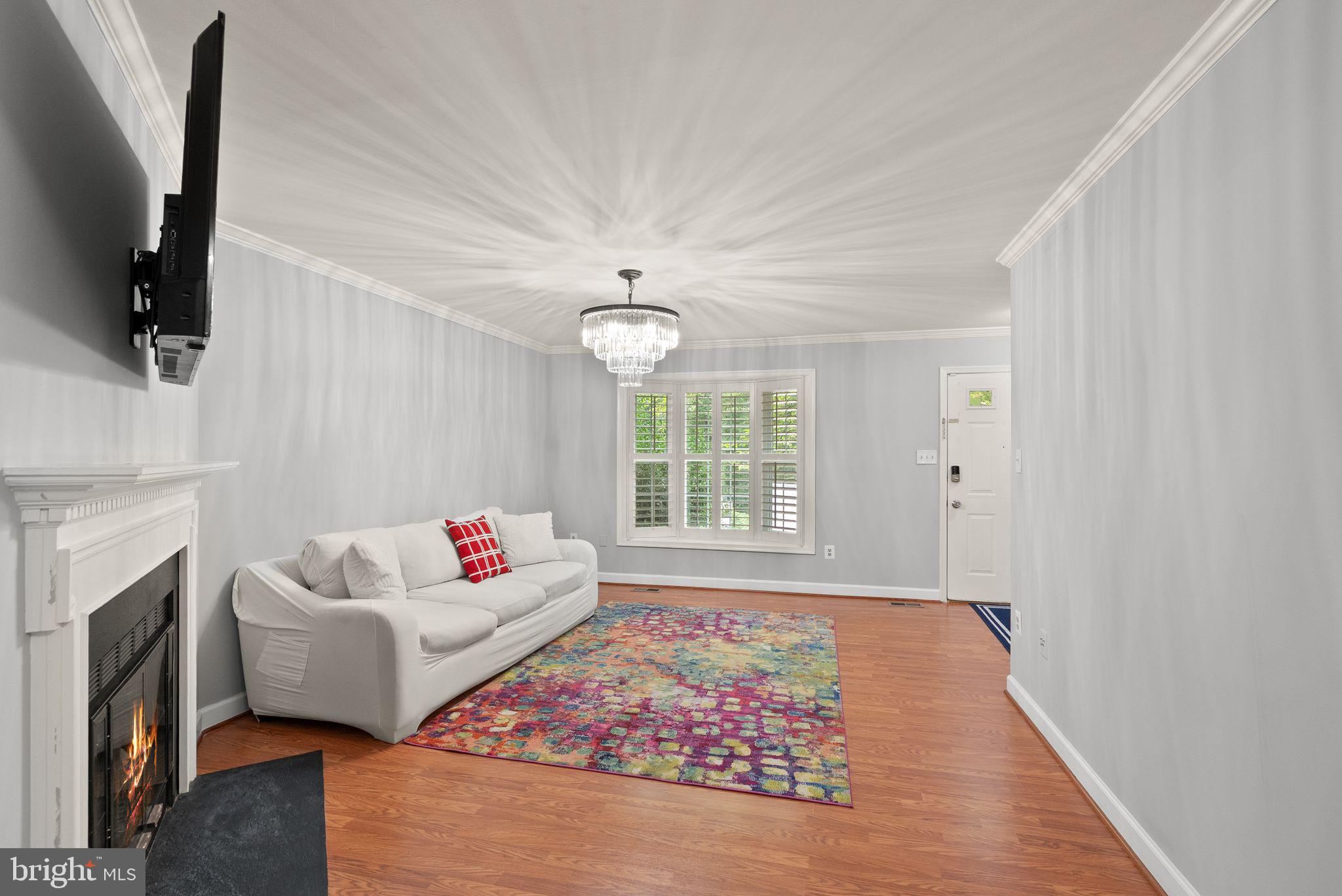 6024 Crown Royal Cir