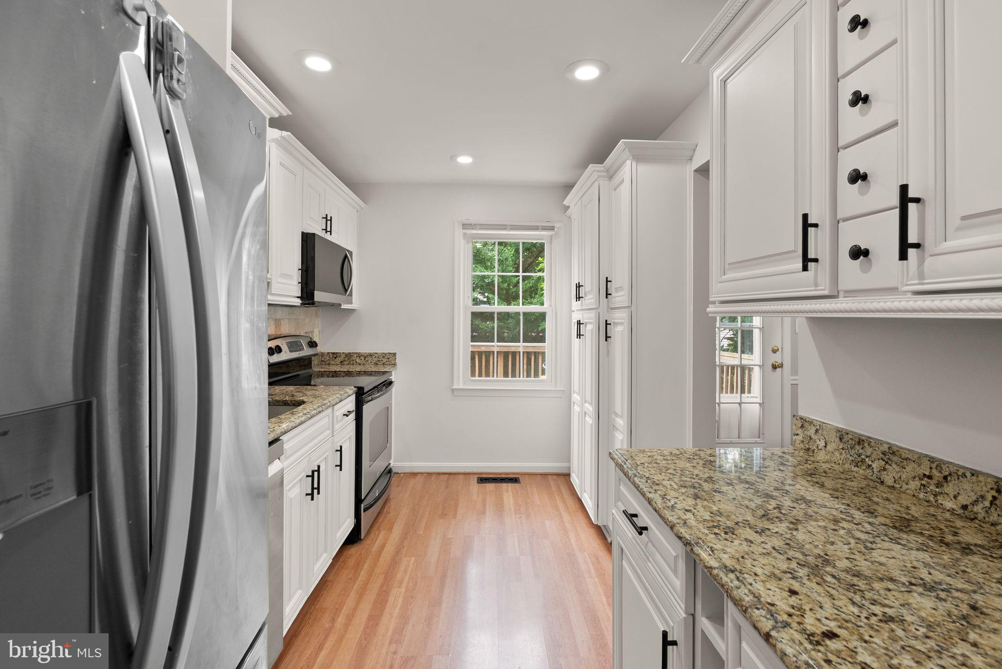 6024 Crown Royal Cir