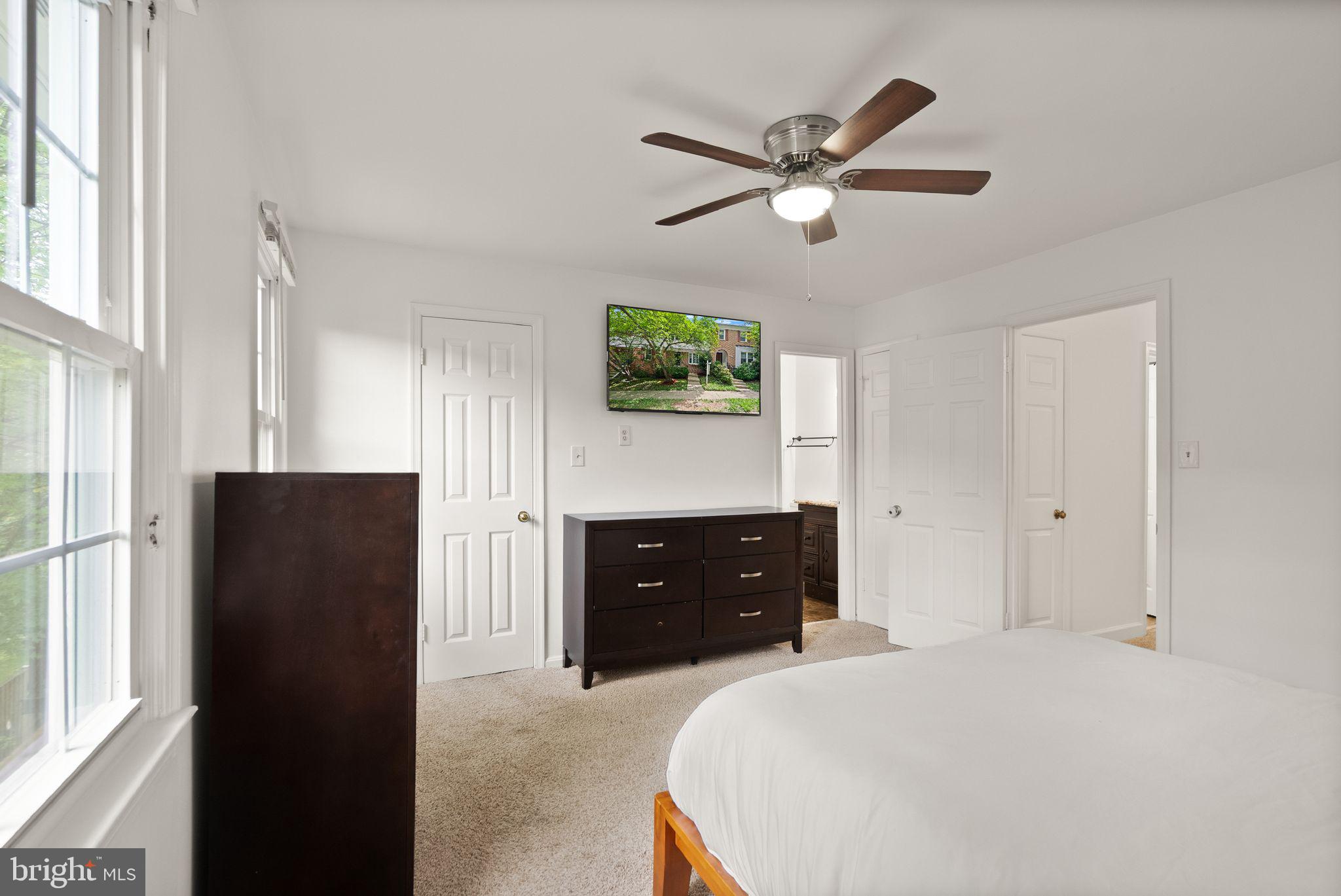 6024 Crown Royal Cir