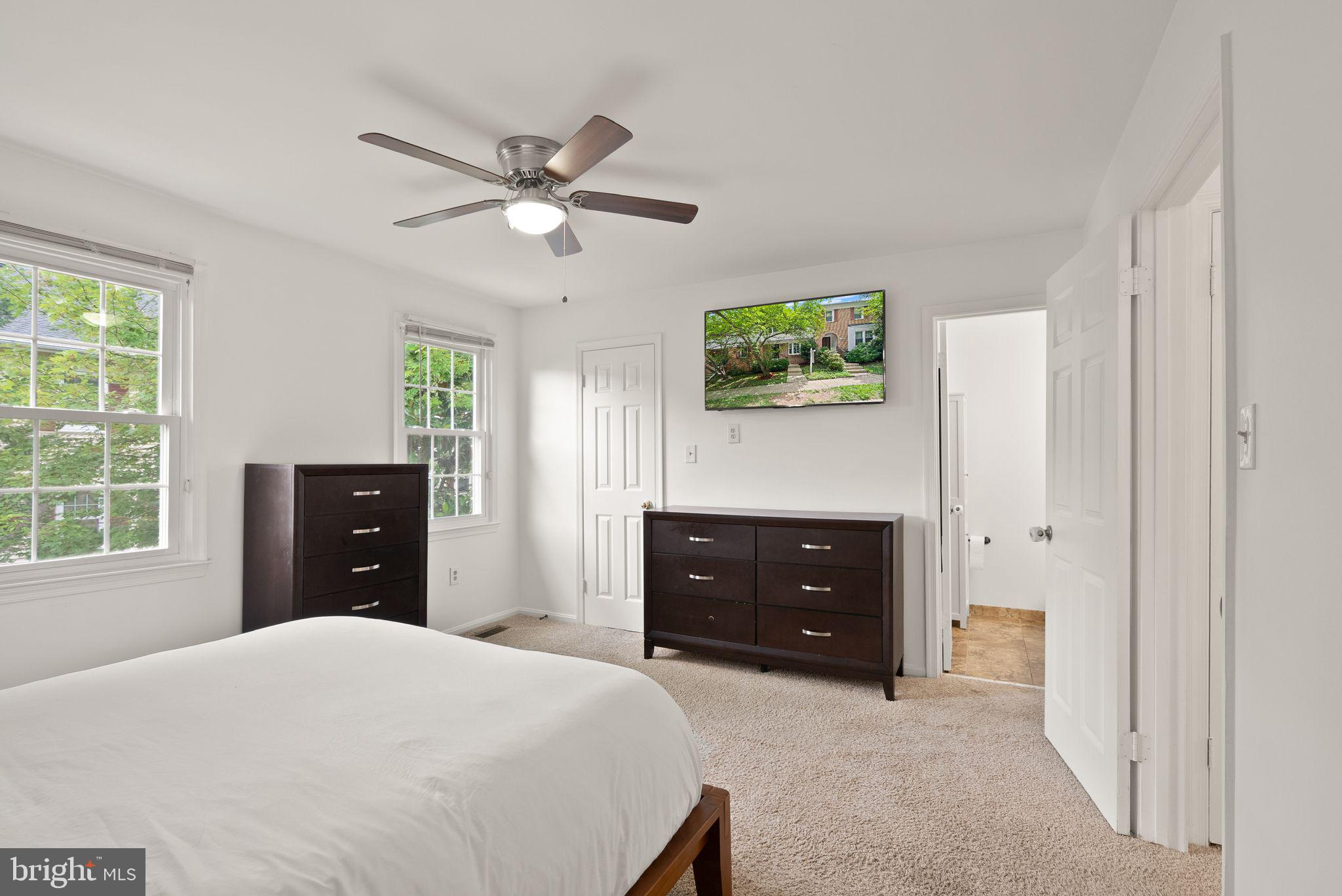 6024 Crown Royal Cir