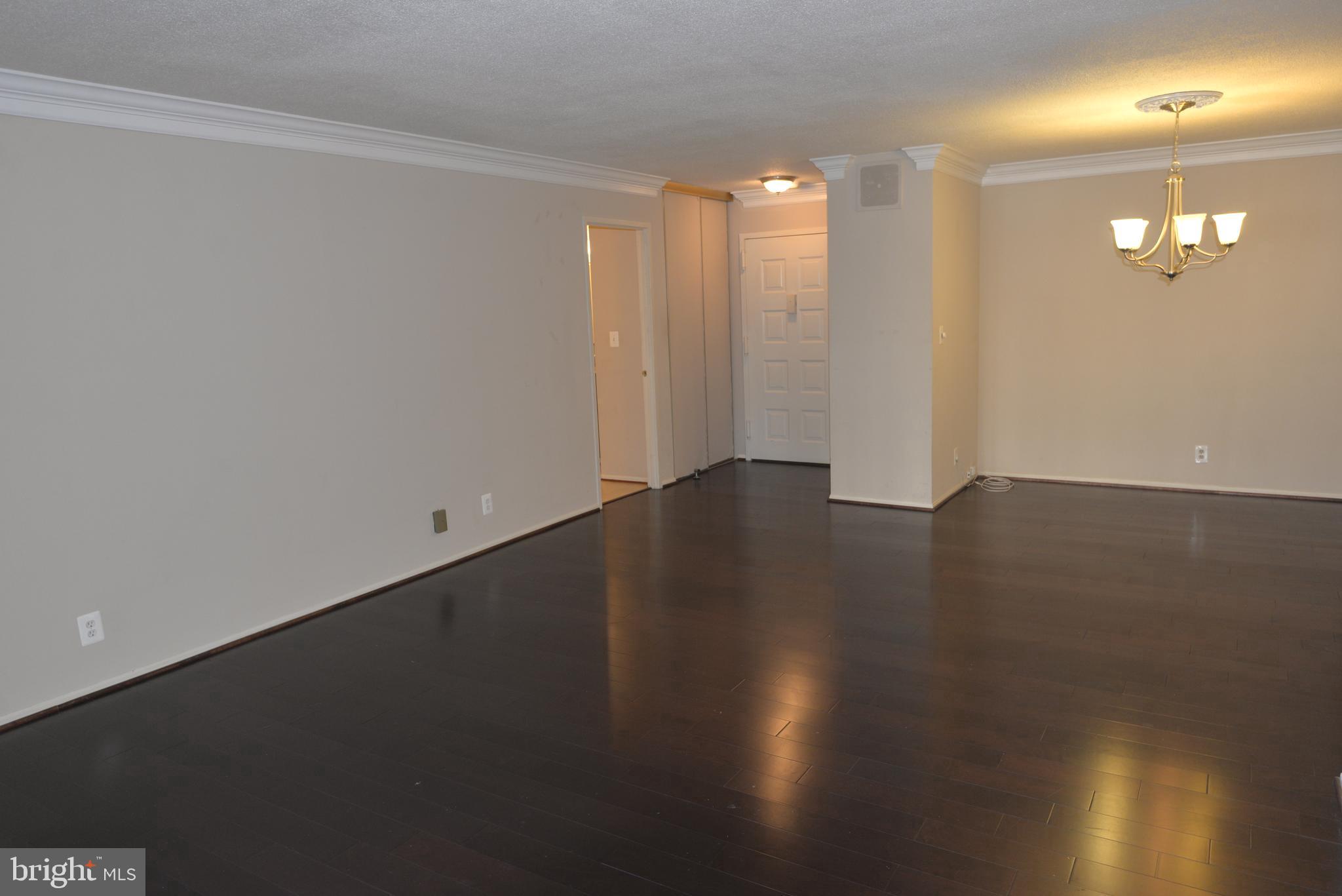 8360 GREENSBORO #117