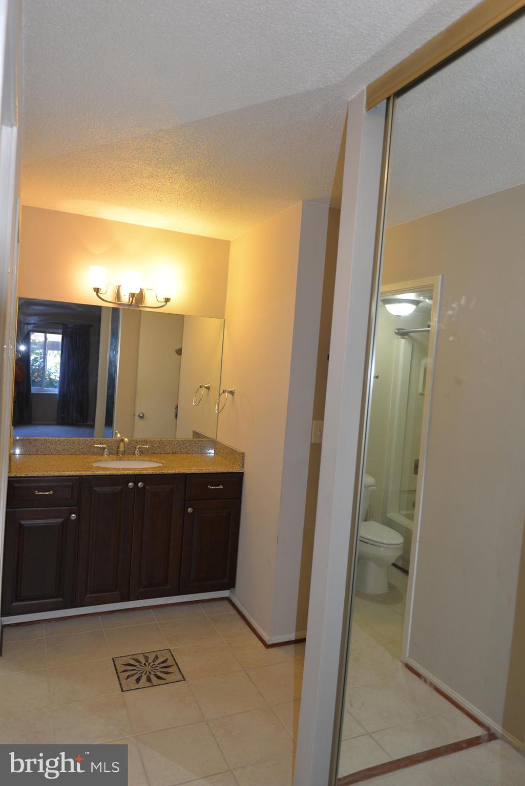 8360 GREENSBORO #117