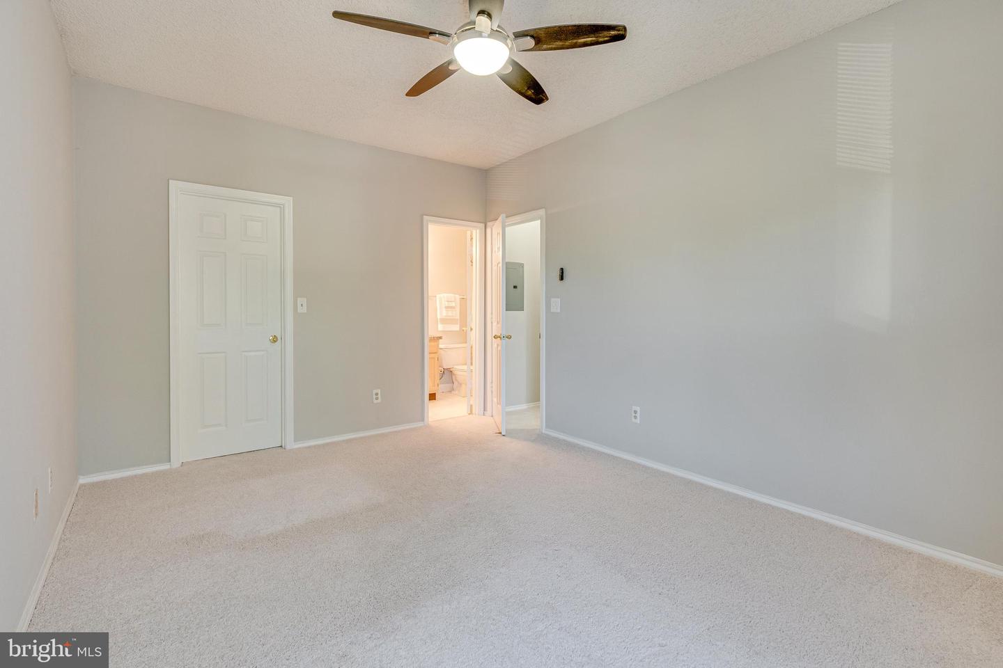 4405 Fair Stone Dr #201
