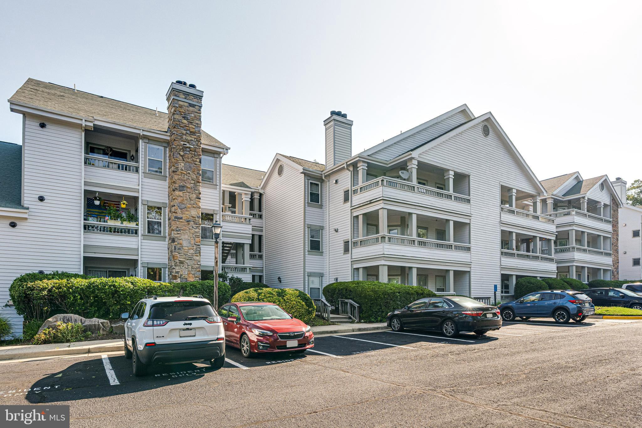 4405 Fair Stone Dr #201