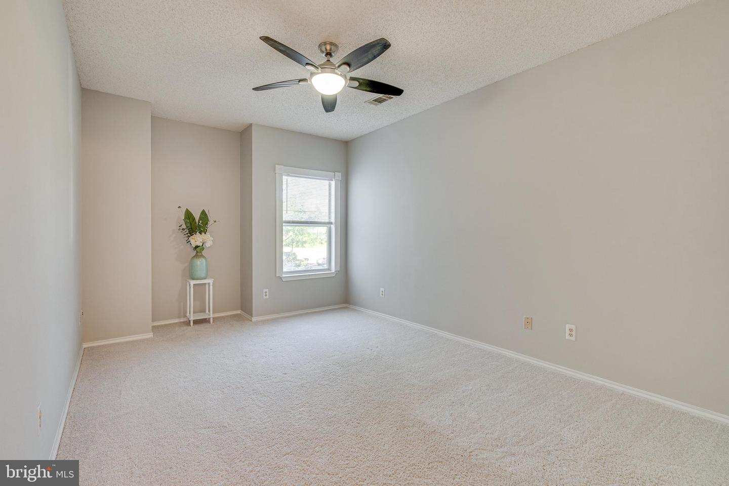 4405 Fair Stone Dr #201