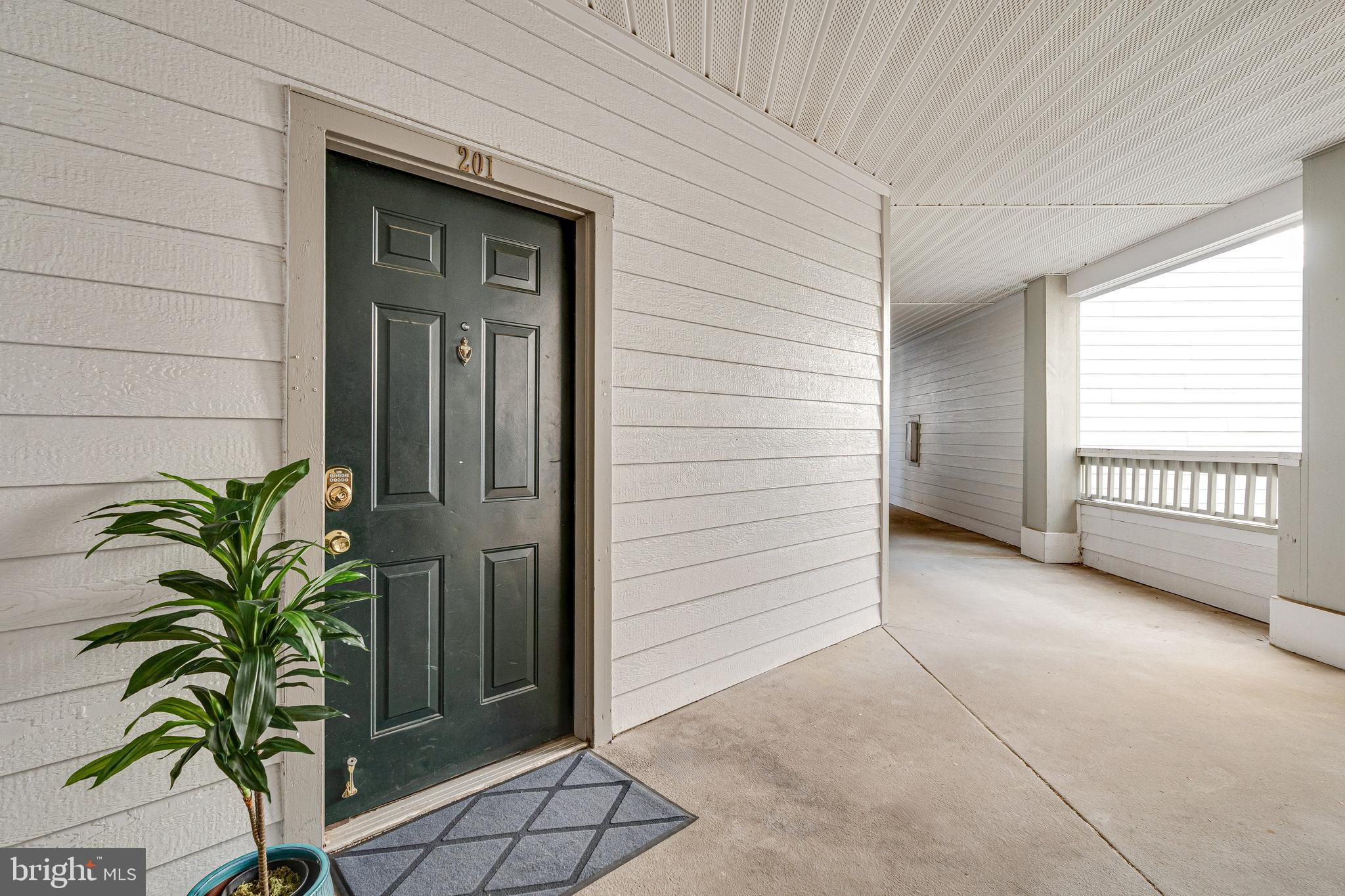 4405 Fair Stone Dr #201