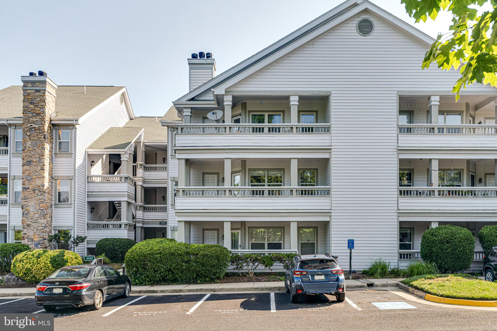 4405 Fair Stone Dr #201