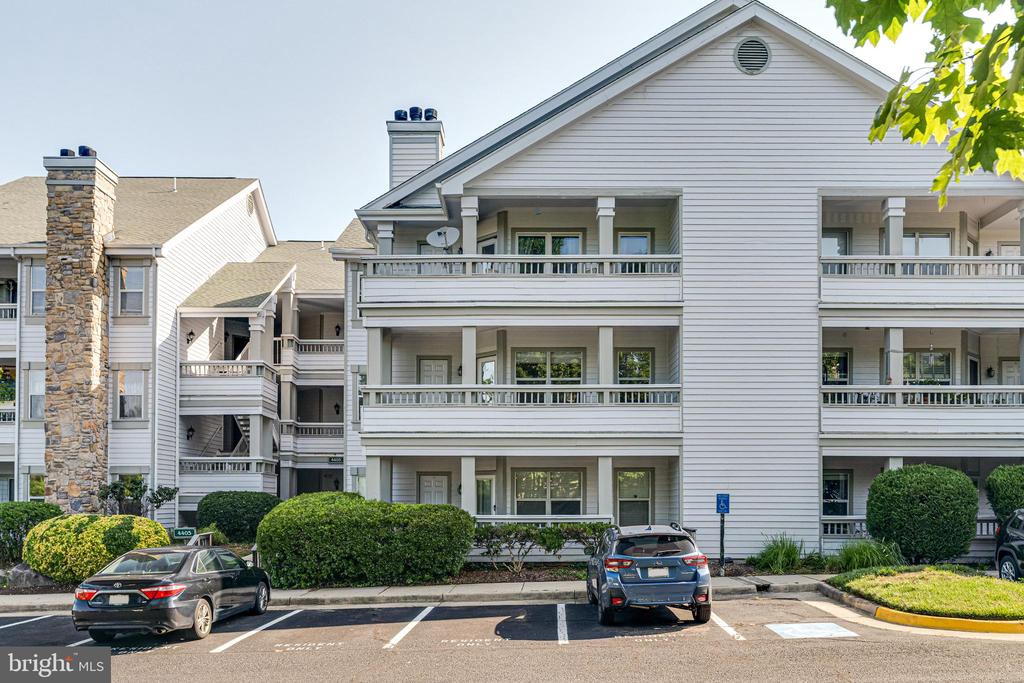 4405 Fair Stone Dr #201