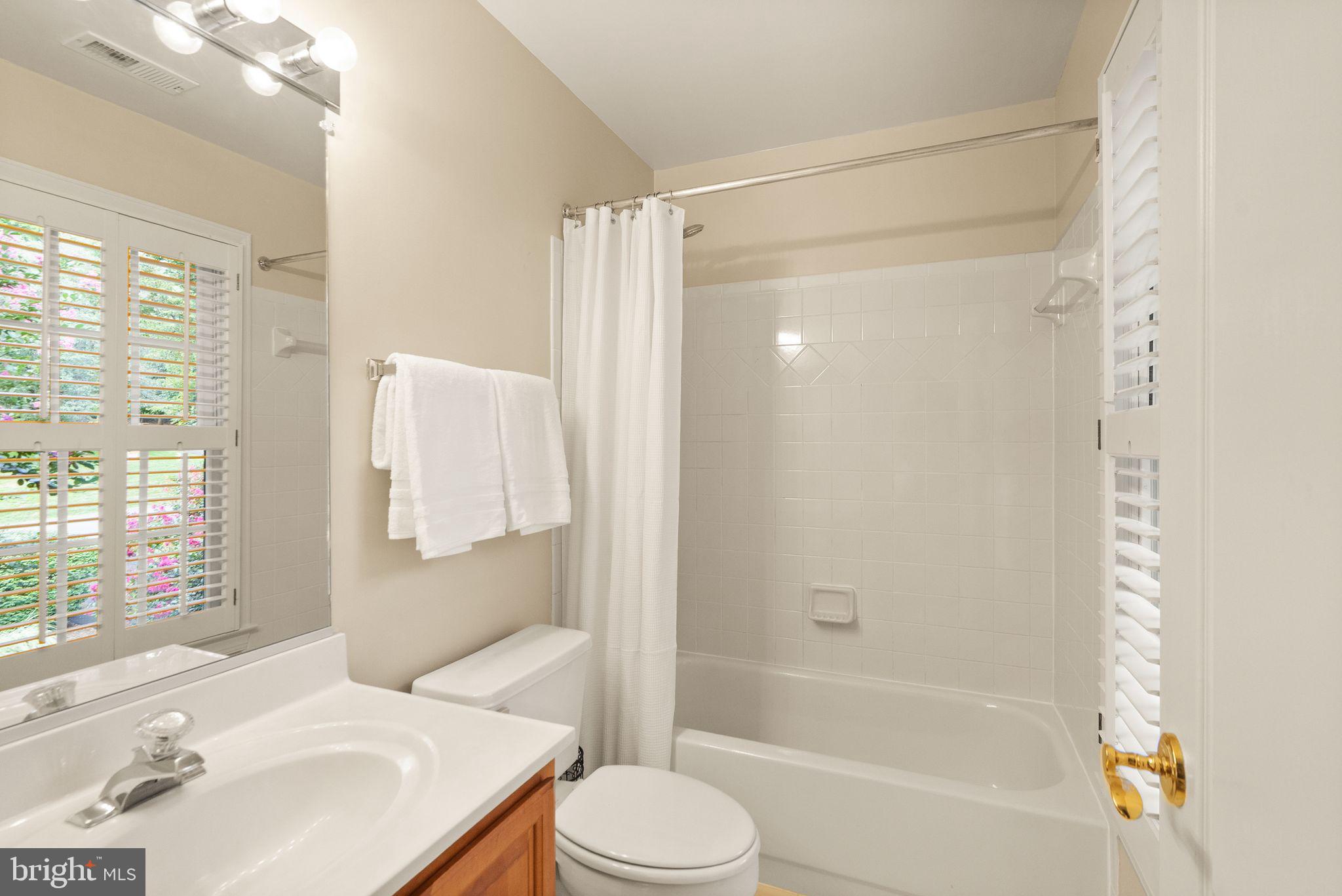 1108 Arboroak Pl