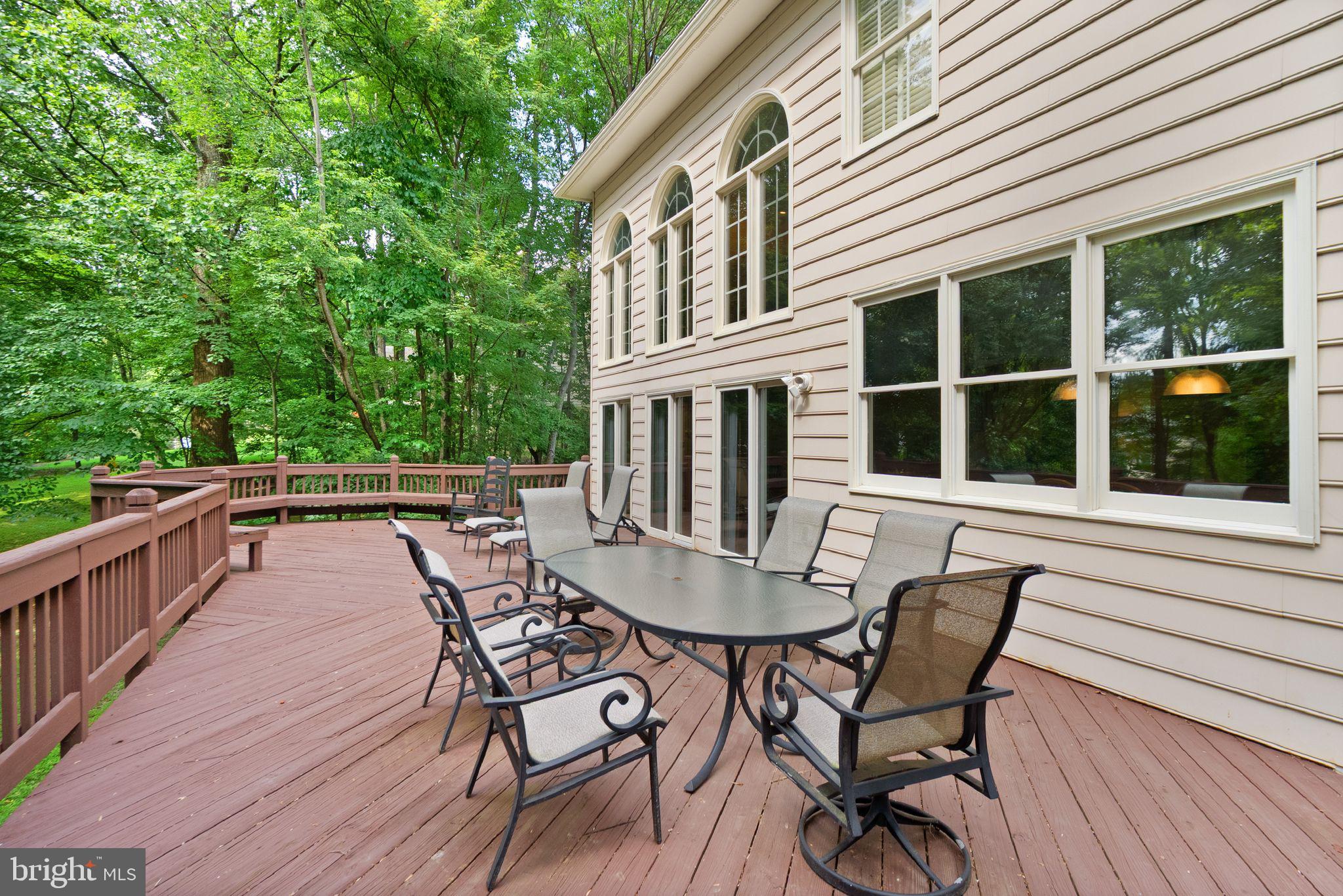 1108 Arboroak Pl