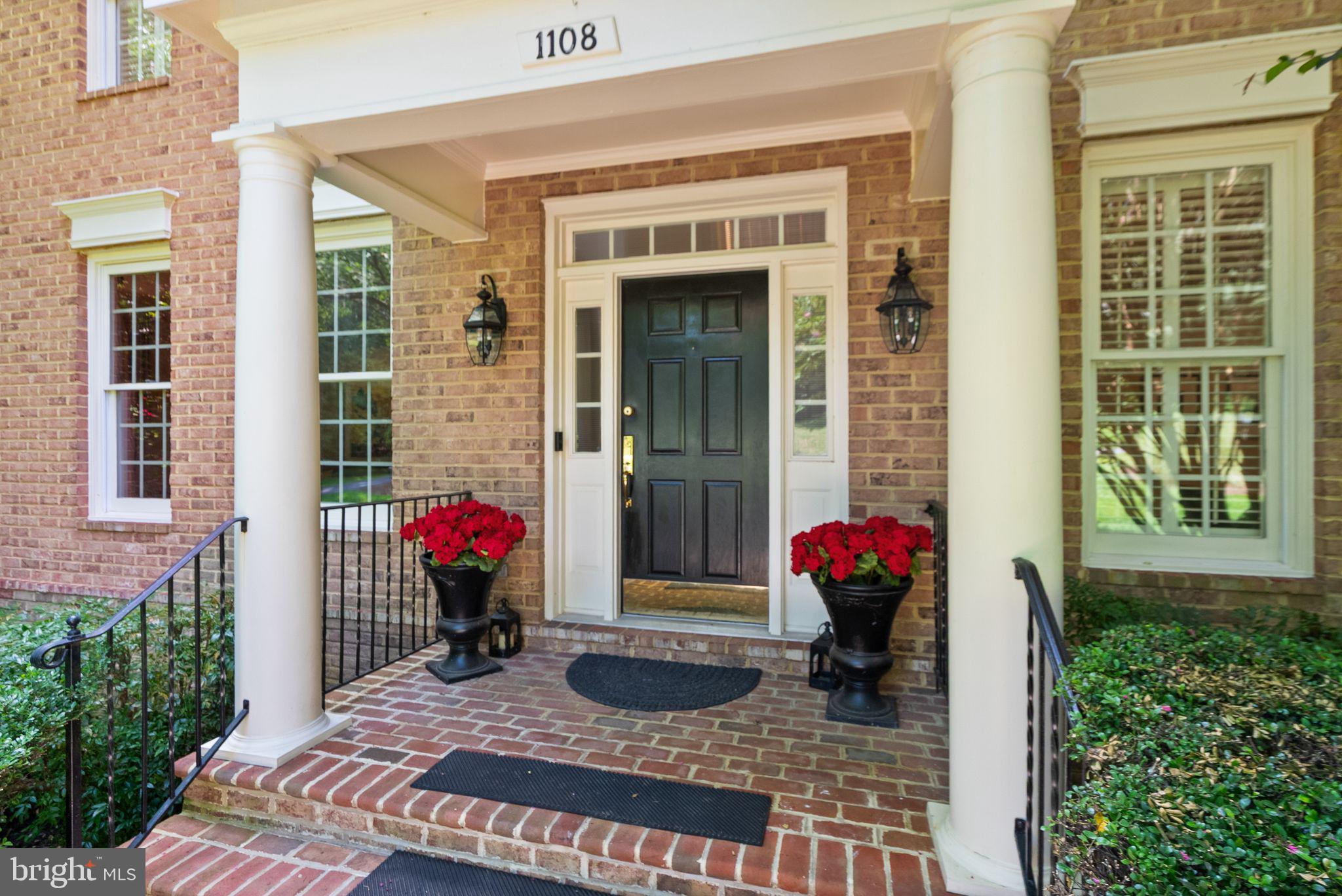 1108 Arboroak Pl