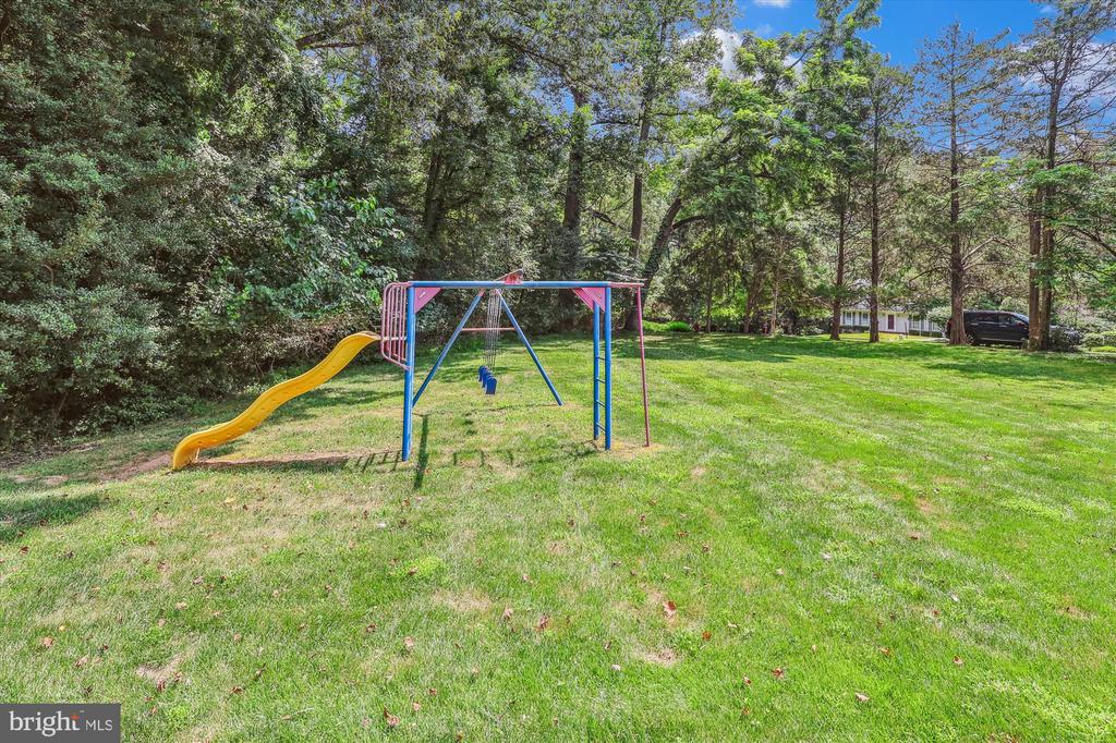 12334 Folkstone Dr