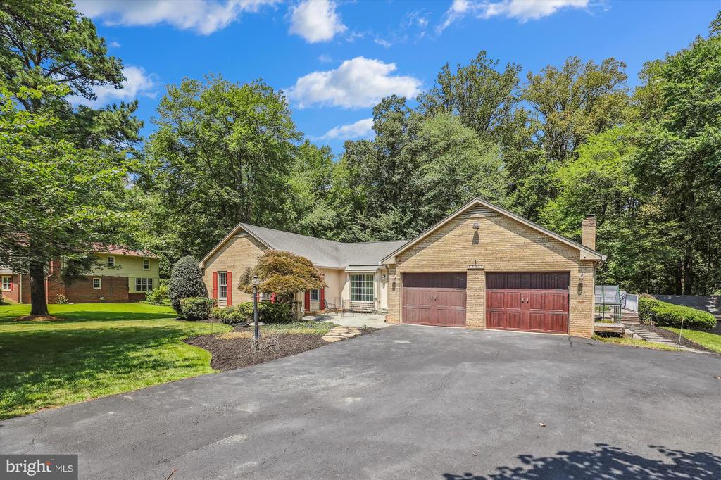 12334 Folkstone Dr