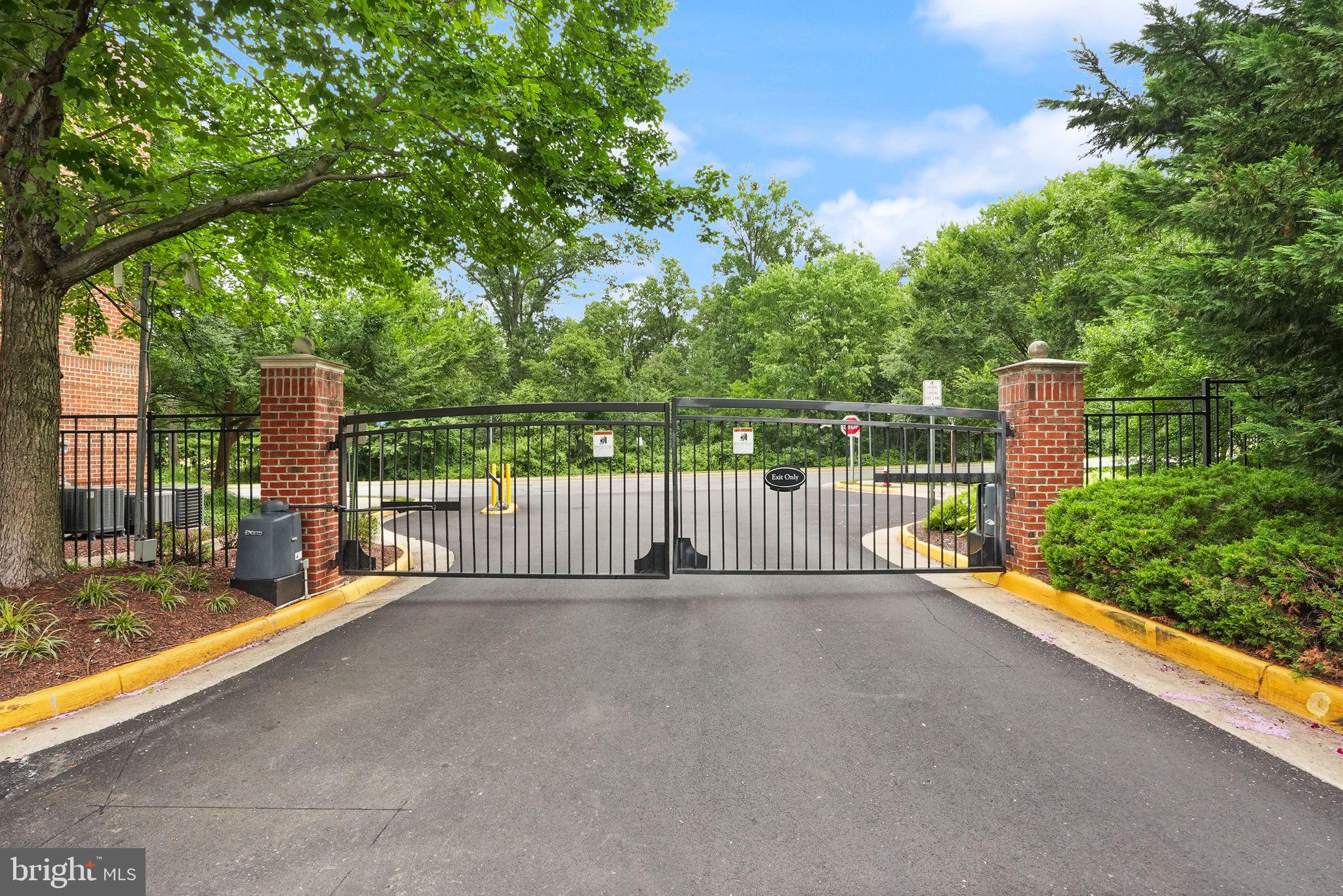 12905 Centre Park Cir #412