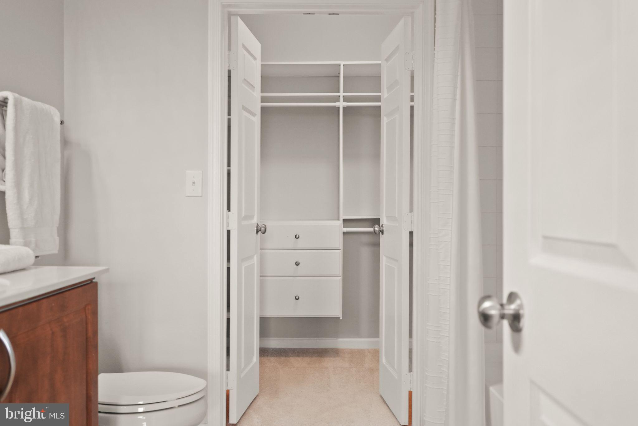 12905 Centre Park Cir #412