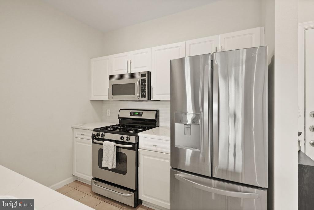 12905 Centre Park Cir #412
