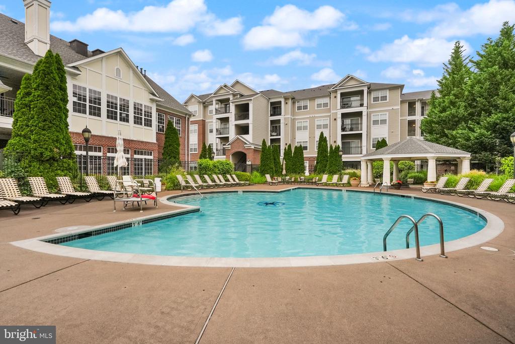 12905 Centre Park Cir #412