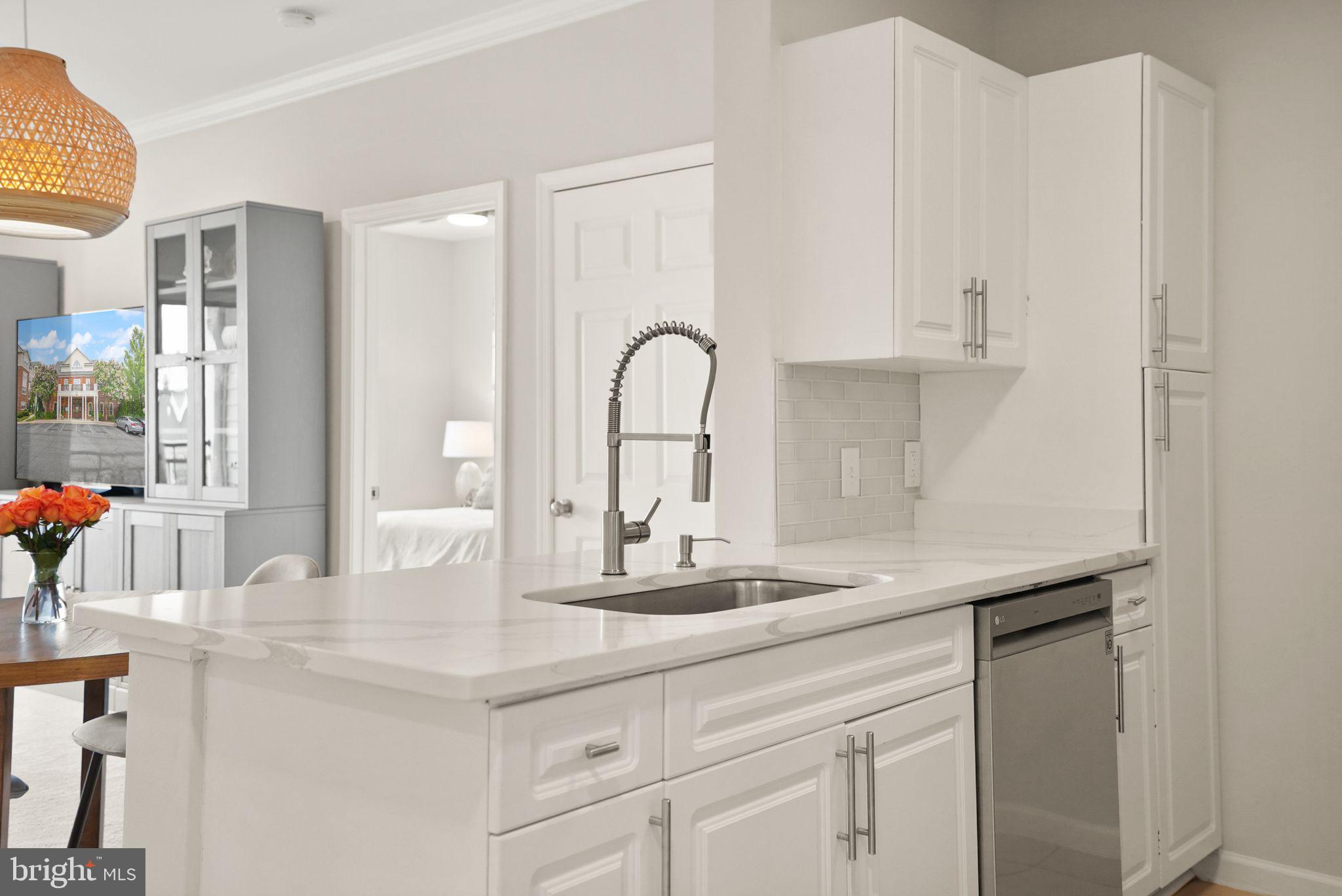 12905 Centre Park Cir #412