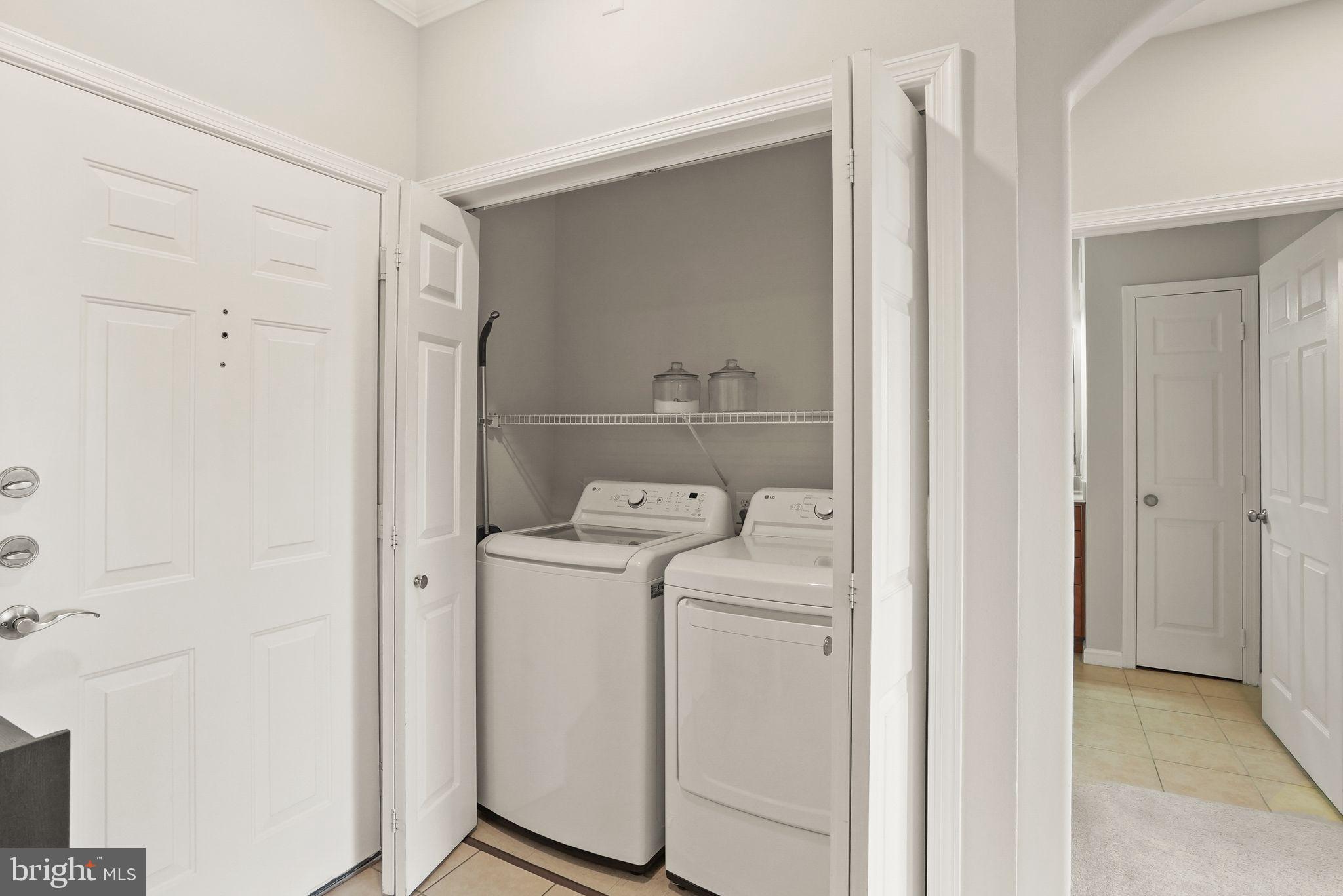 12905 Centre Park Cir #412