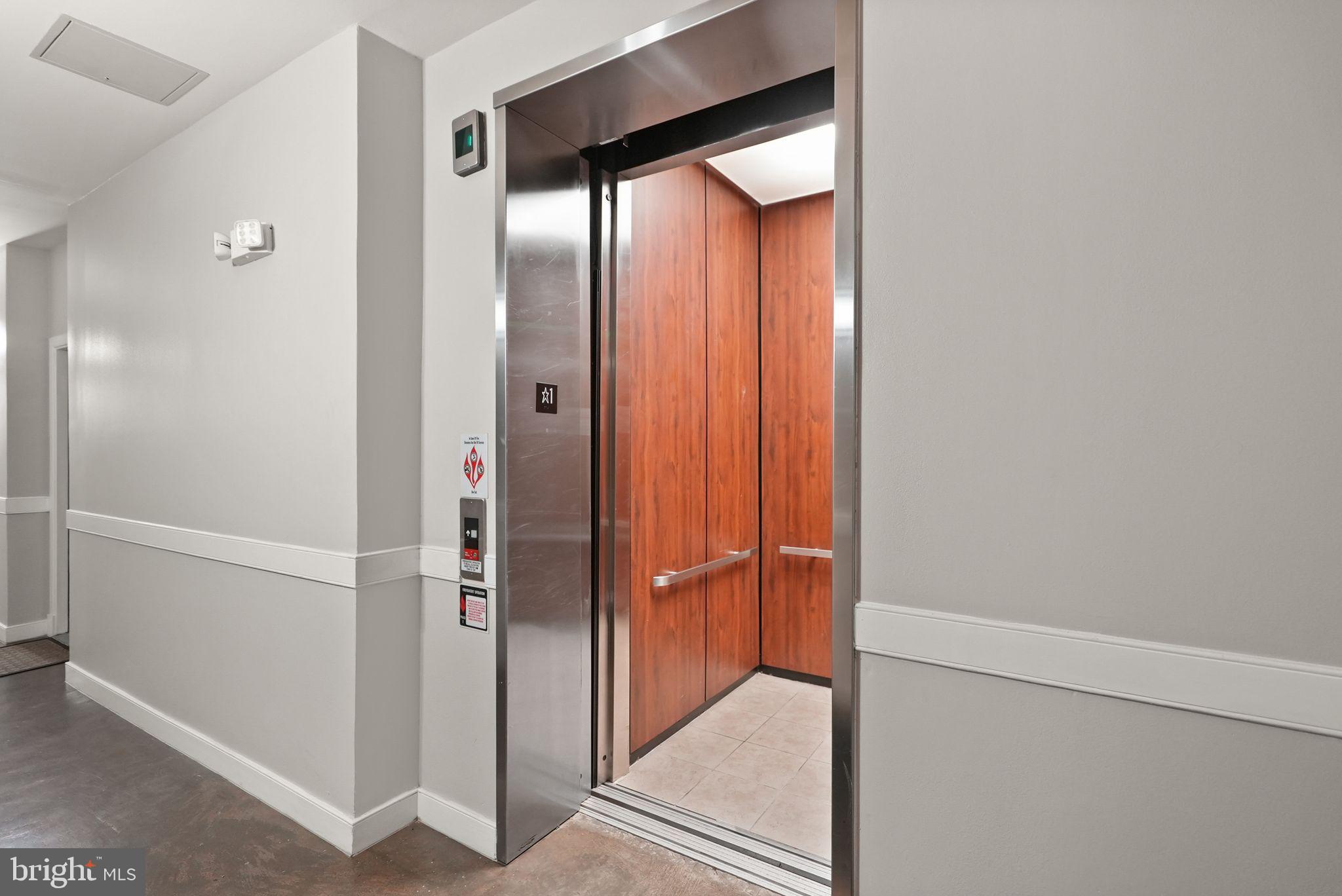 12905 Centre Park Cir #412