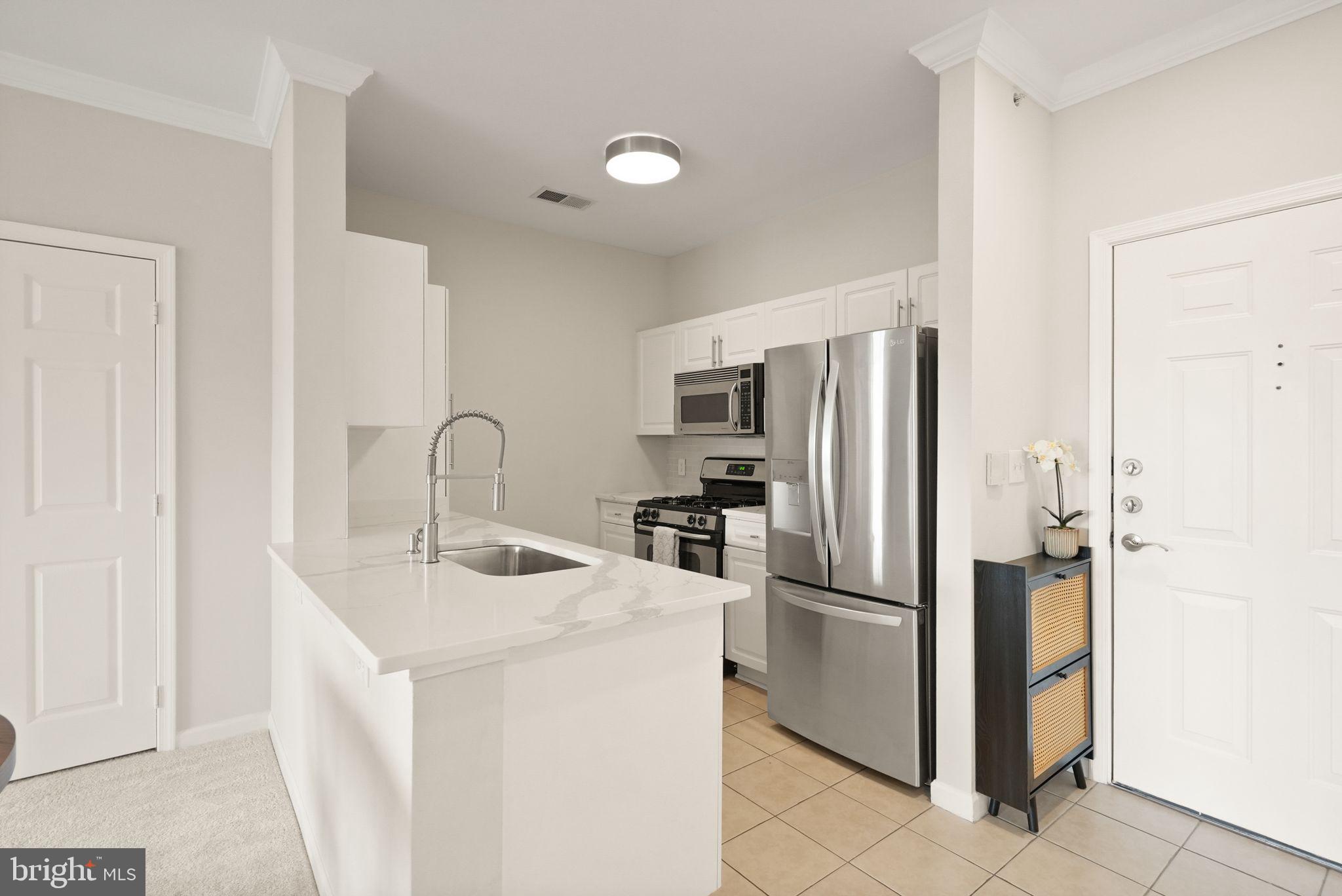 12905 Centre Park Cir #412