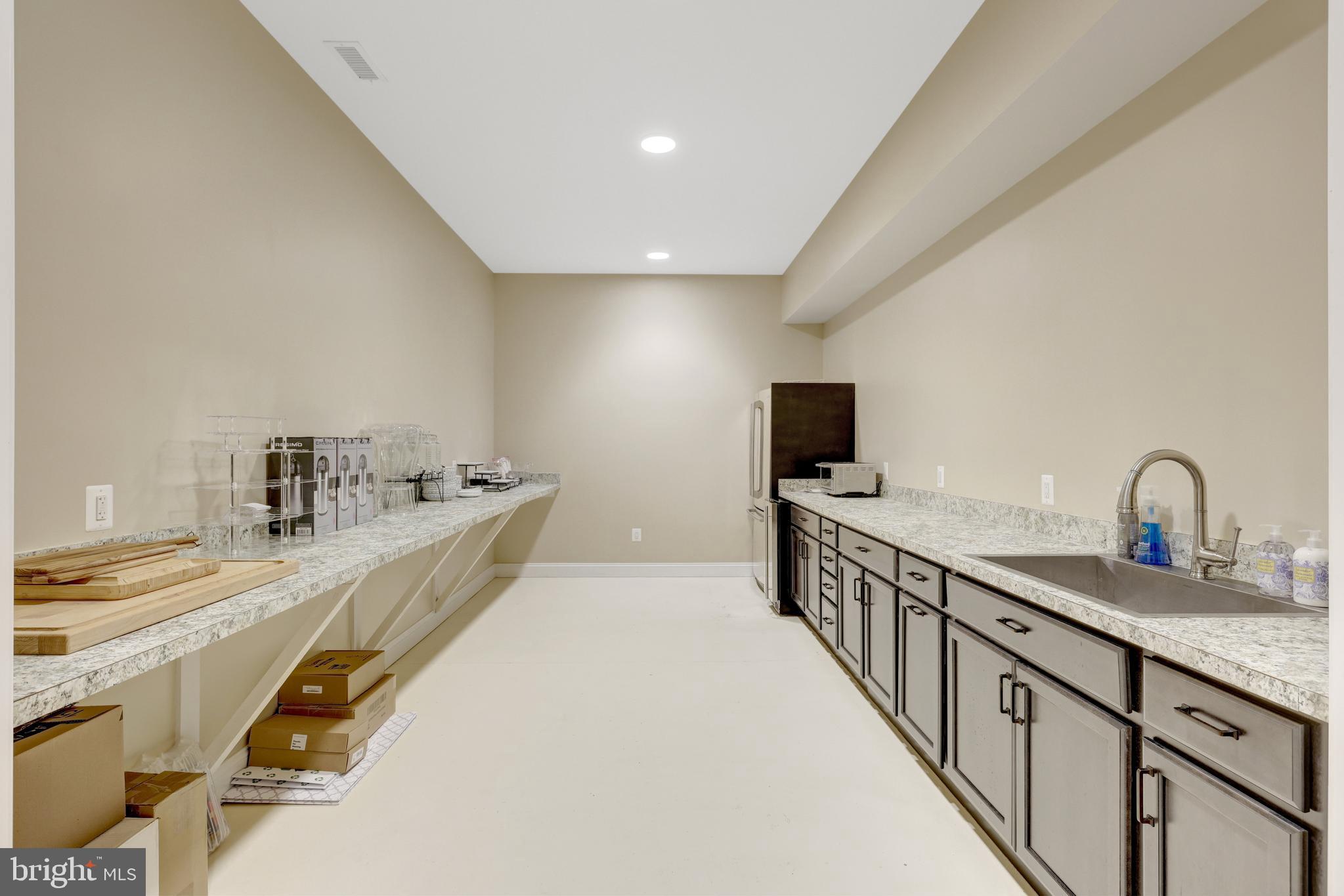 1239 Daleview Dr