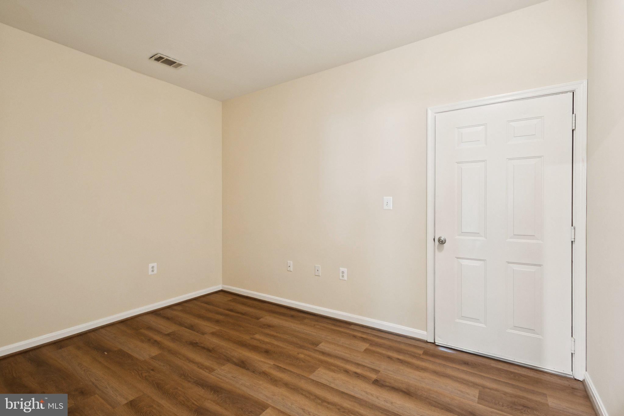 5107 TRAVIS EDWARD WAY #B