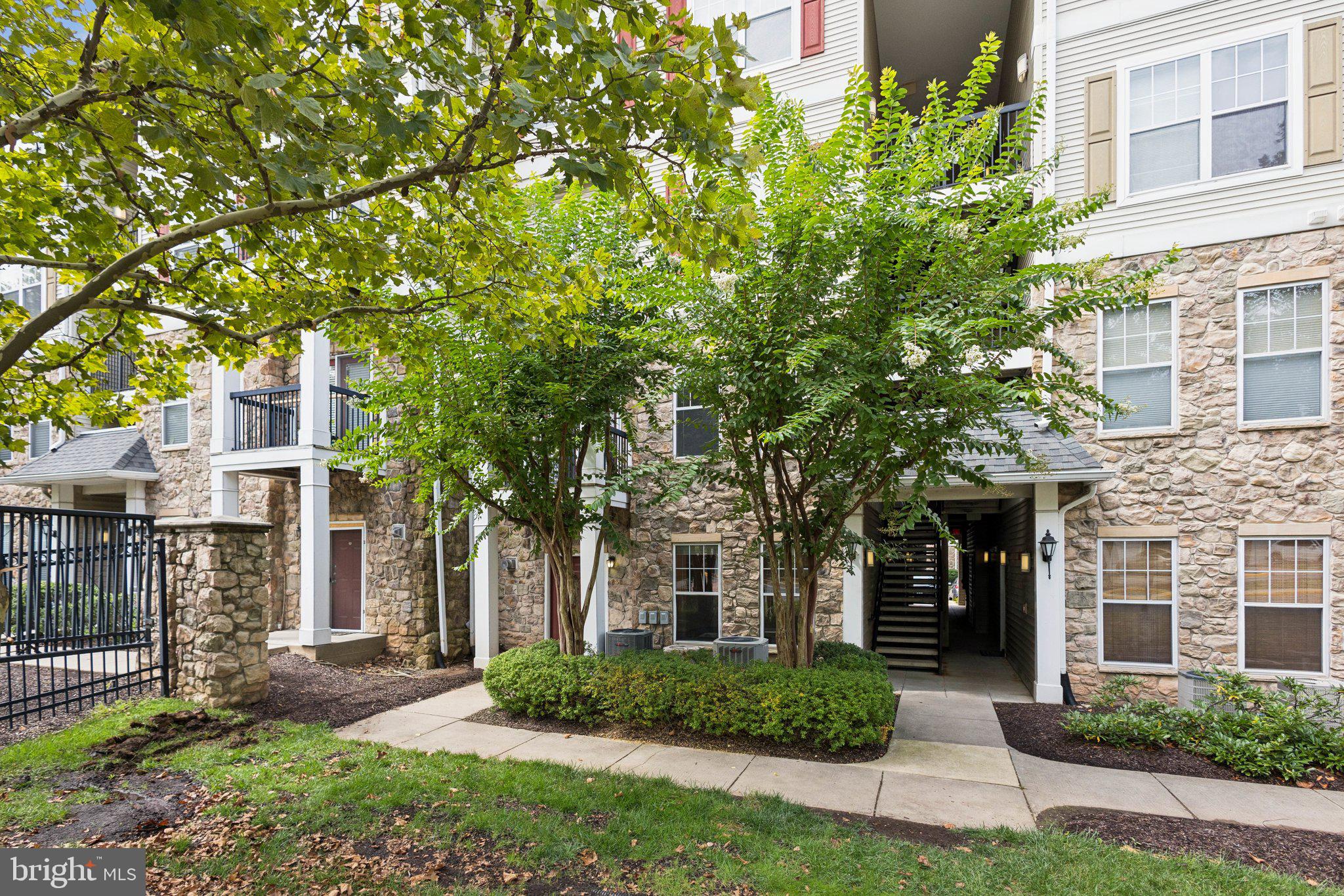 5107 TRAVIS EDWARD WAY #B