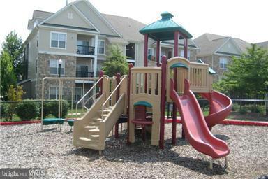 5107 TRAVIS EDWARD WAY #B