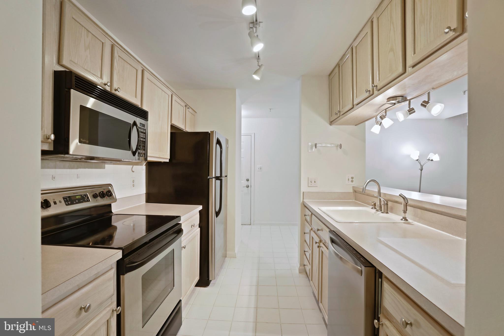 4124 MONUMENT CT #303