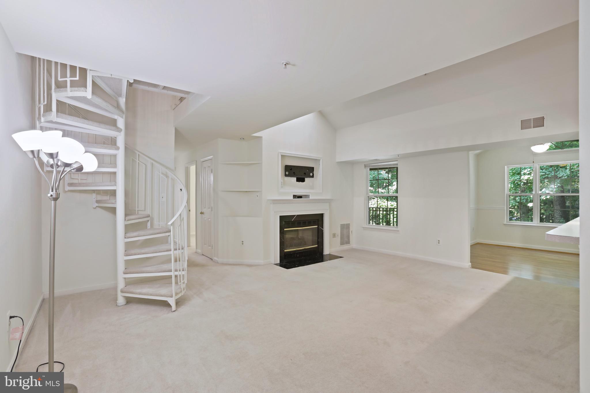 4124 MONUMENT CT #303