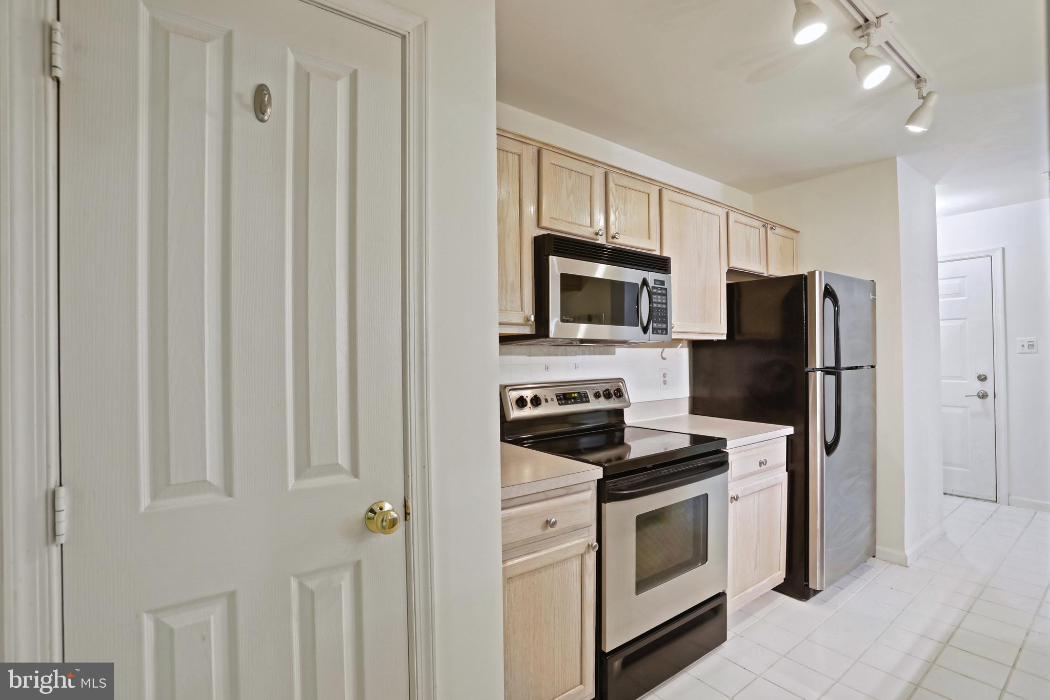 4124 MONUMENT CT #303