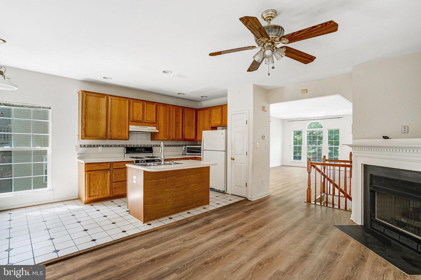 8408 JOVIN CIR