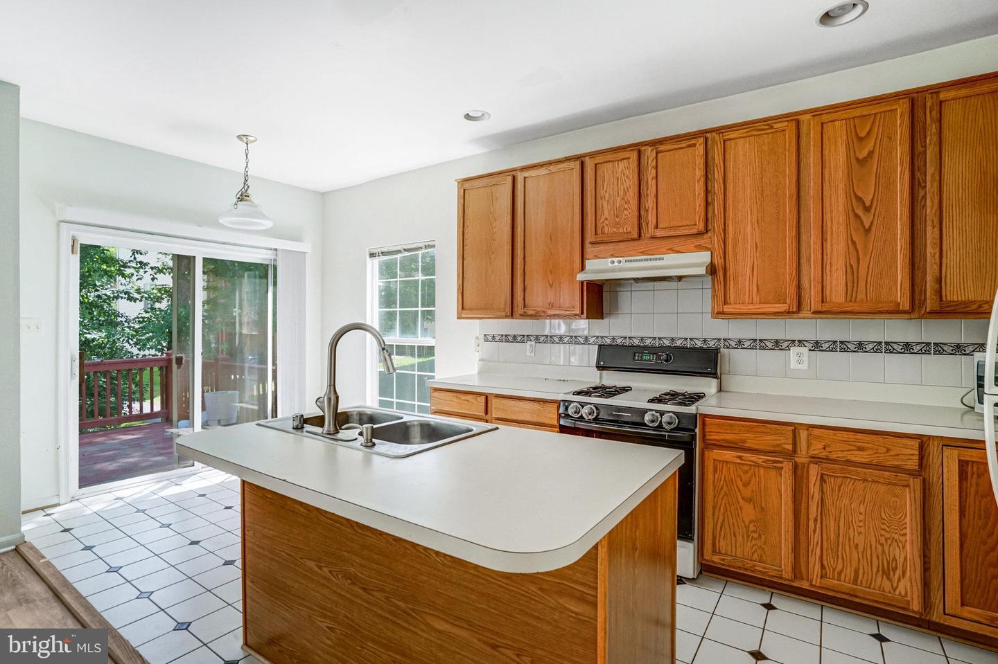 8408 JOVIN CIR